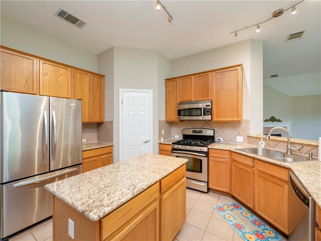 2206 Boneset Trl, Round Rock, TX 78665