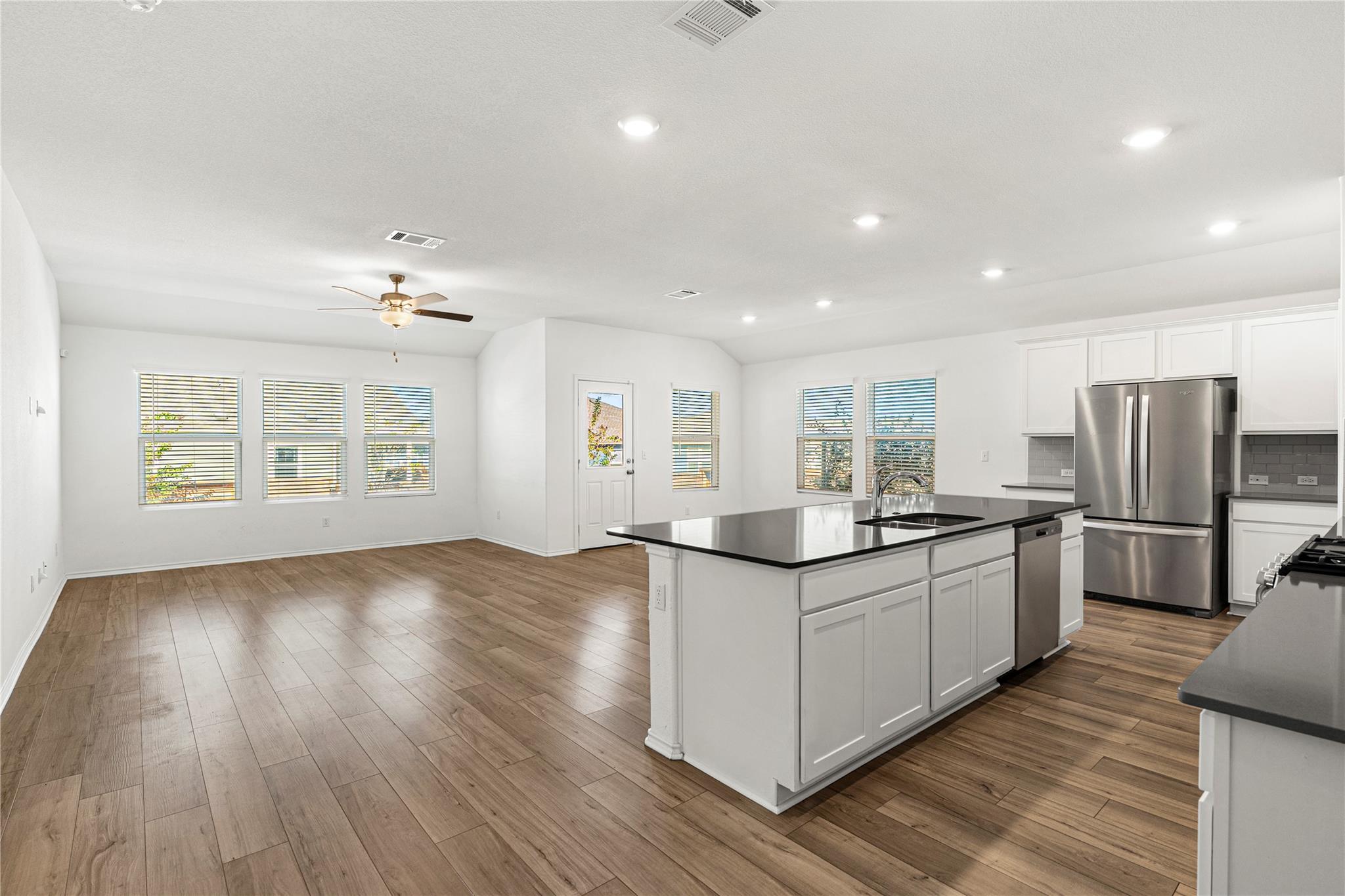 150 Santiago, Kyle, TX 78640