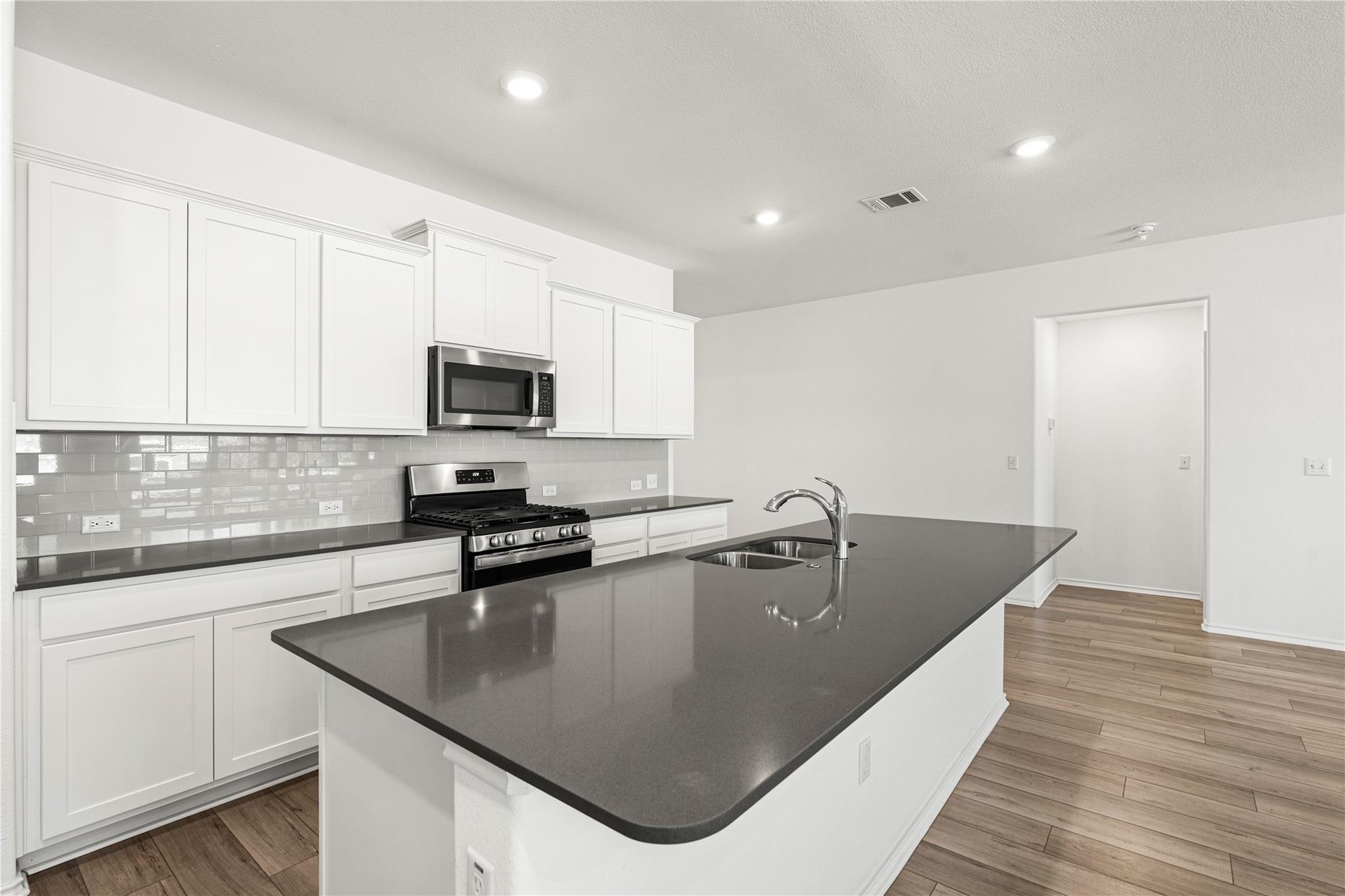 150 Santiago, Kyle, TX 78640