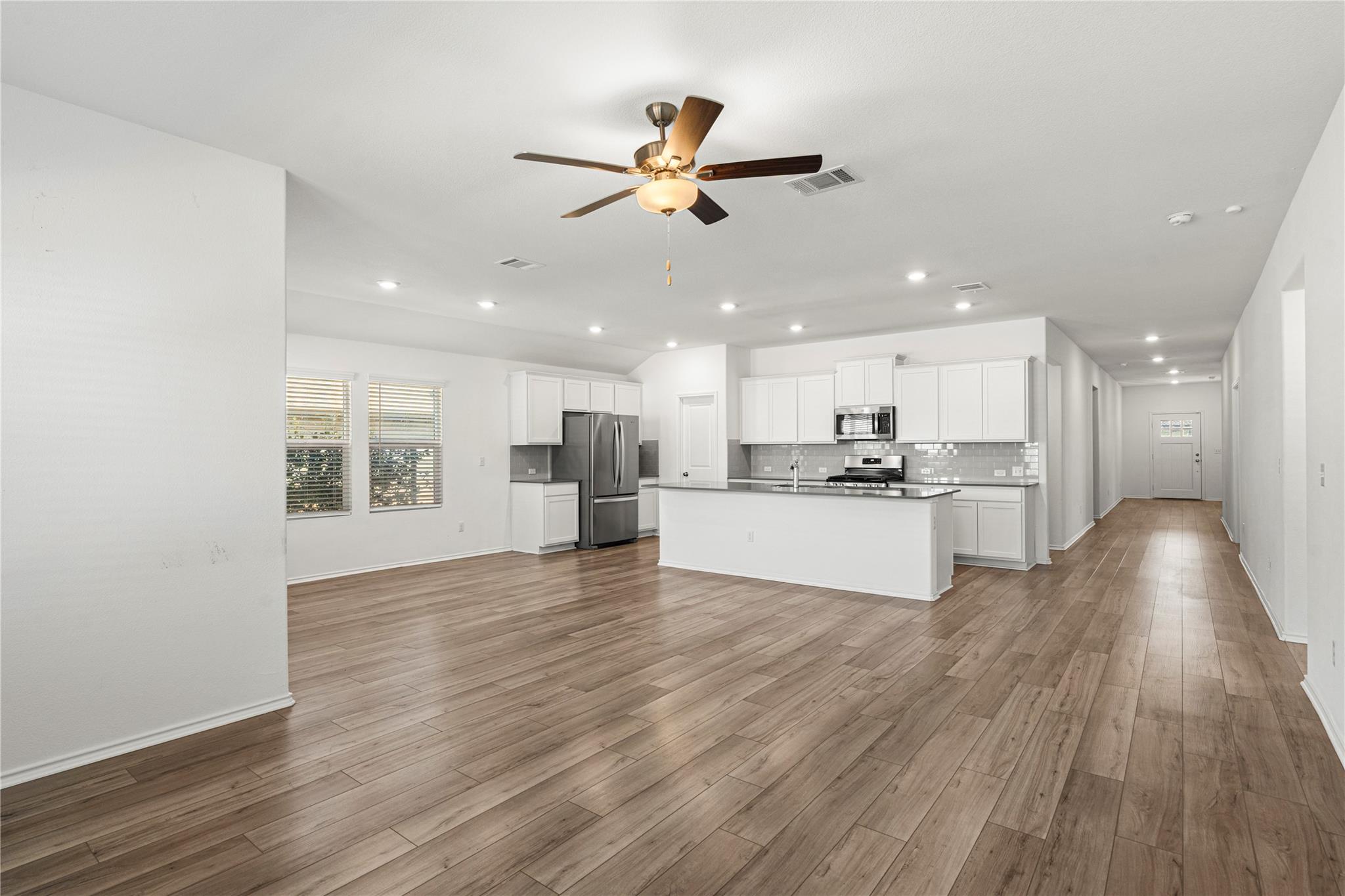 150 Santiago, Kyle, TX 78640