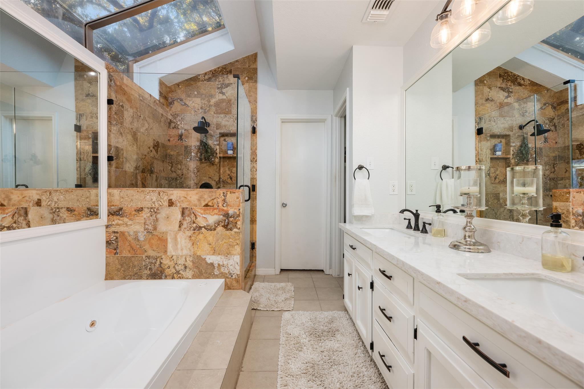 106 Sailmaster St, Lakeway, TX 78734