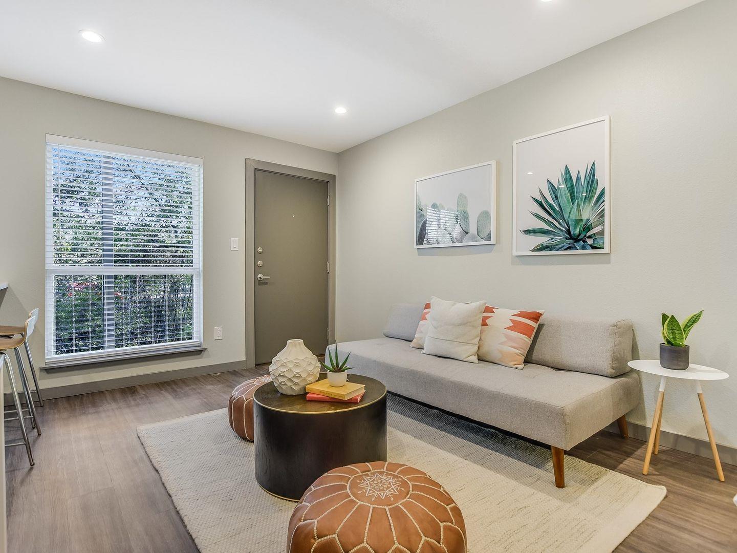 615 Upson St # 106, Austin, TX 78703