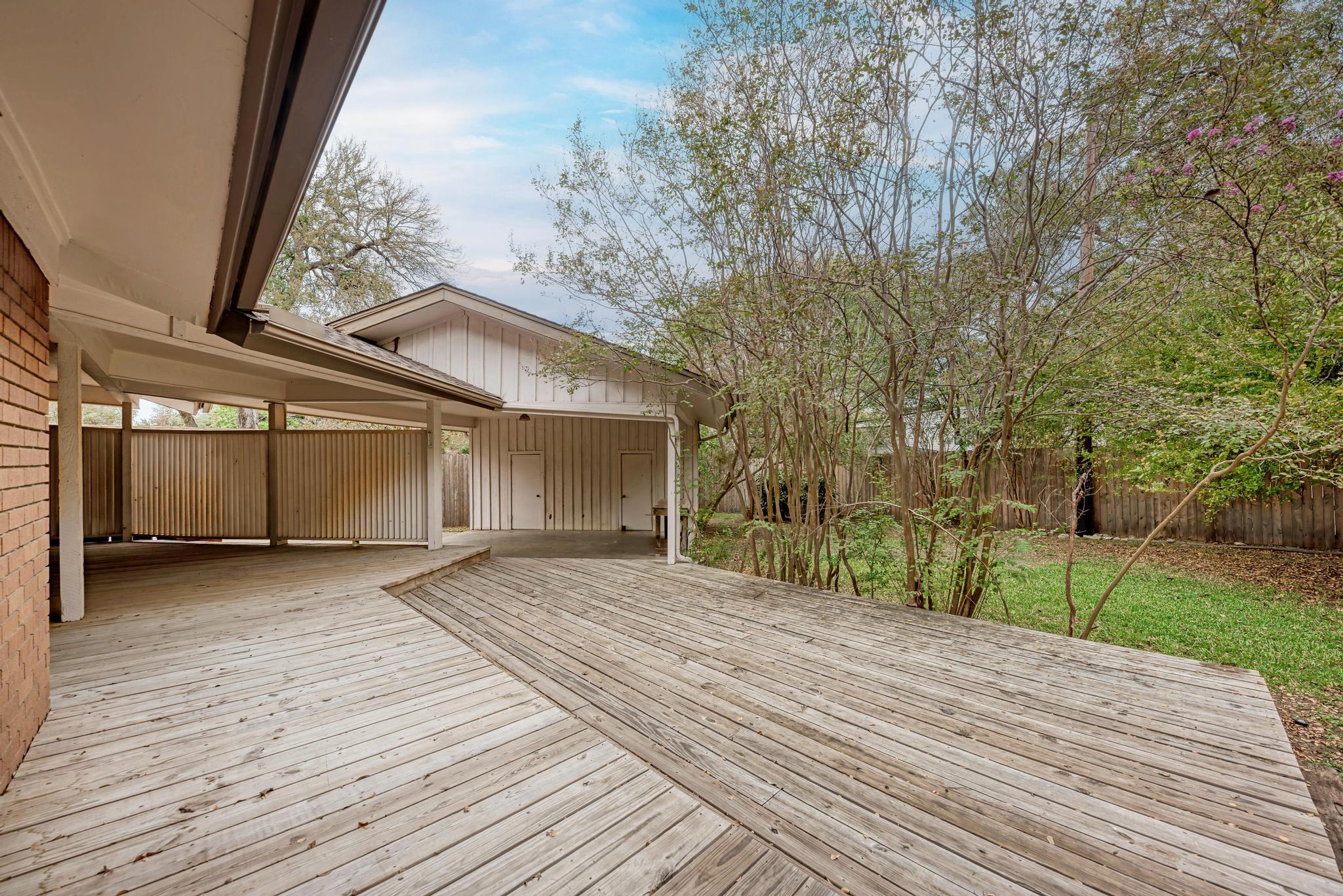 2500 Spring Creek Dr, Austin, TX 78704