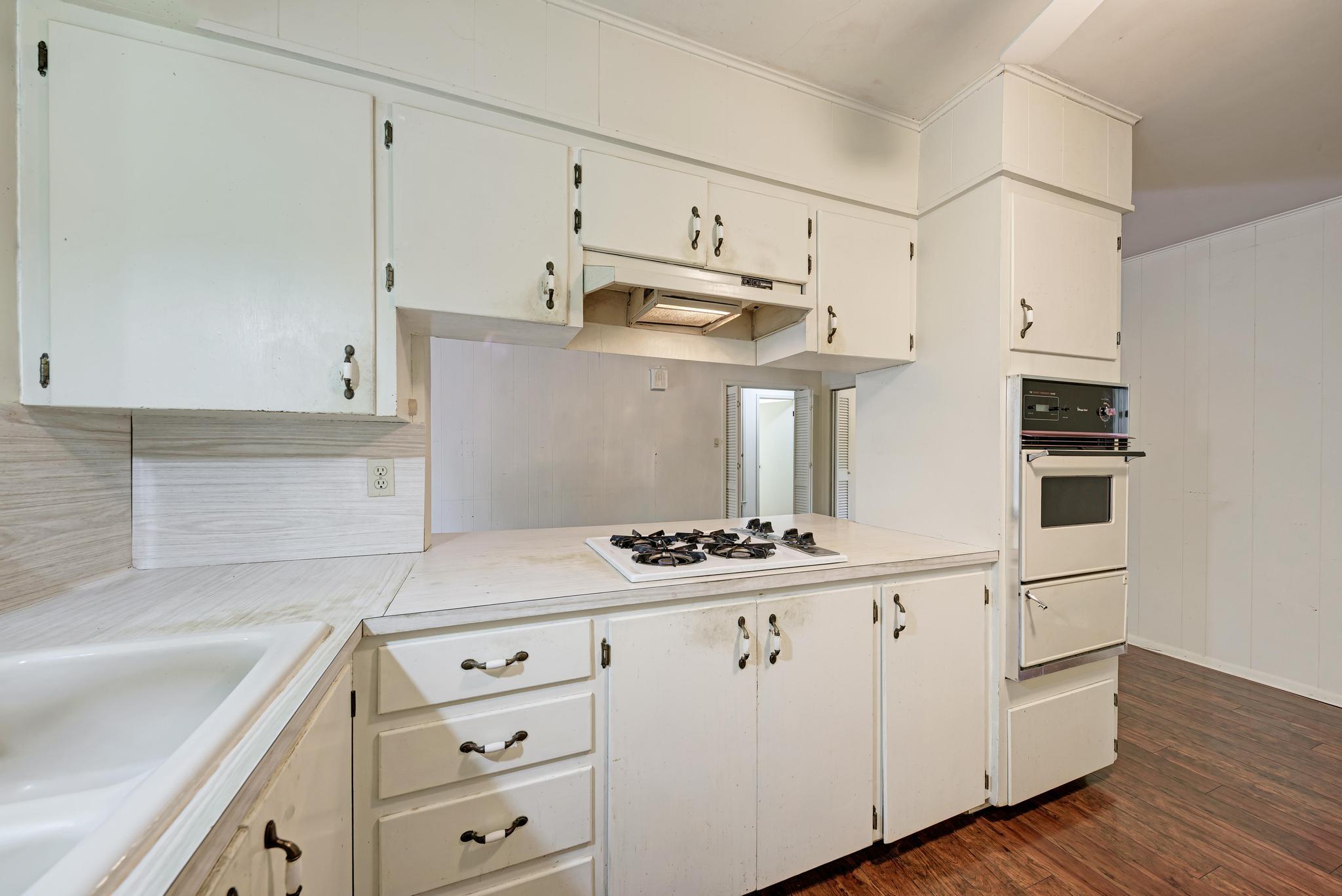 2500 Spring Creek Dr, Austin, TX 78704