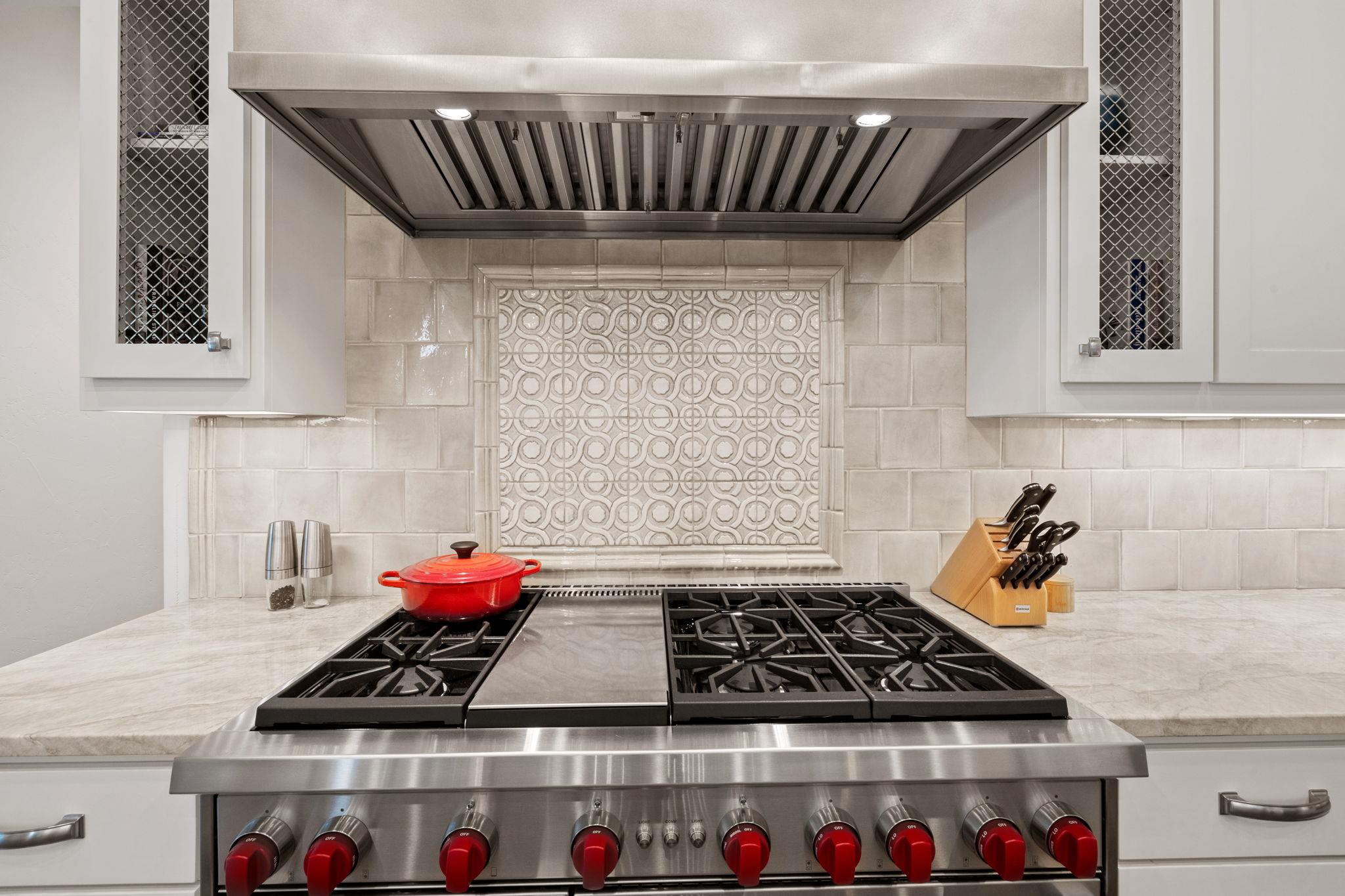 1909 Knights Chance Ln, Spicewood, TX 78669