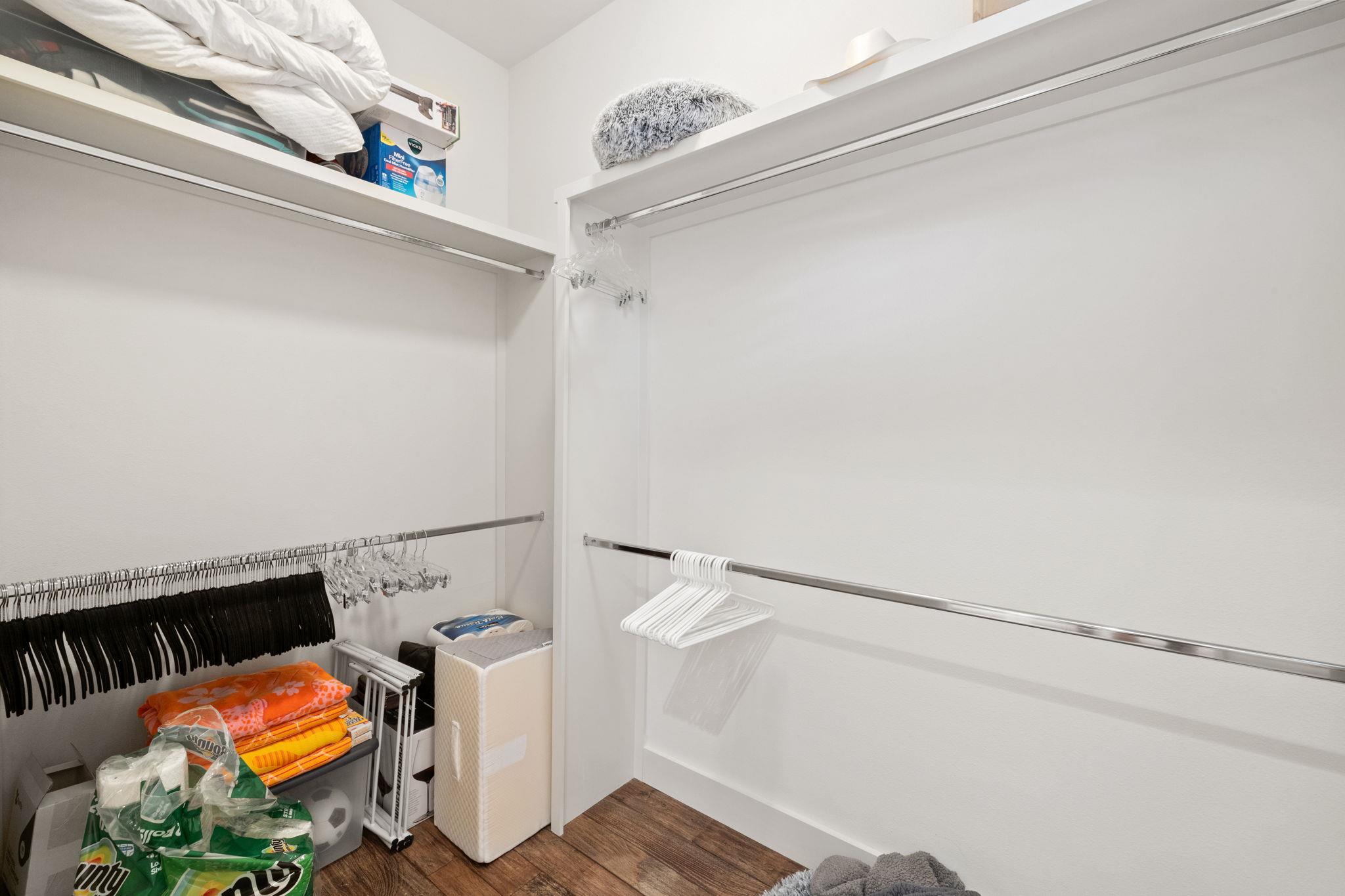 1909 Knights Chance Ln, Spicewood, TX 78669