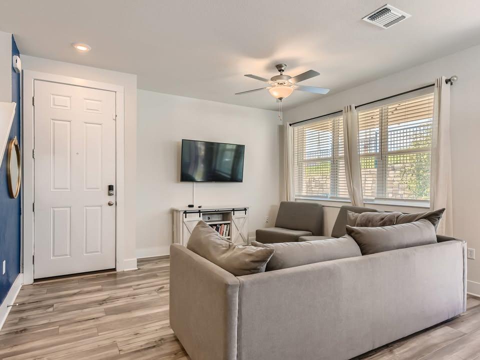 7103 Terrazzo Cottage Ln # 33, Austin, TX 78744