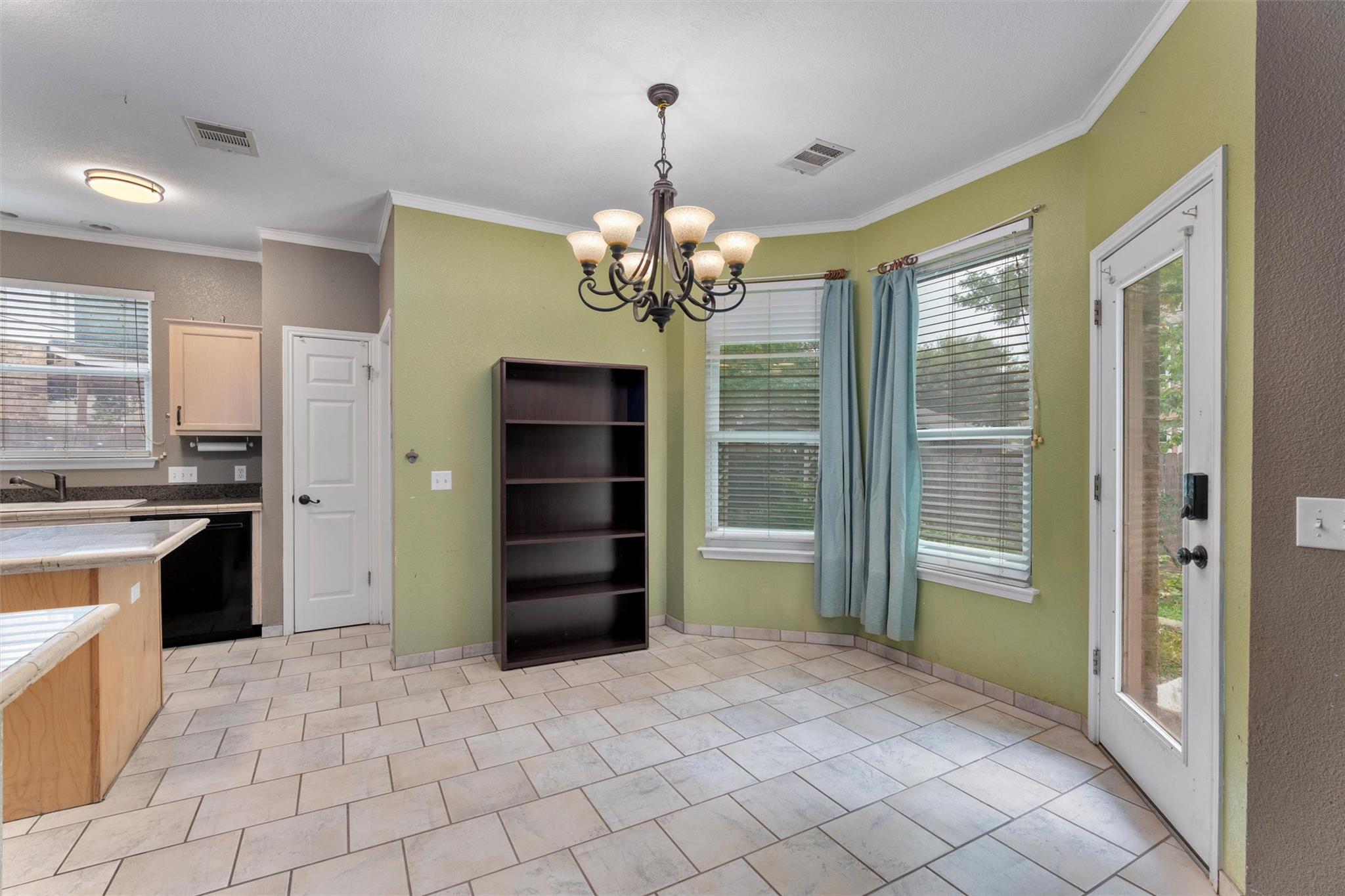 1002 Outpost Cv, Round Rock, TX 78665