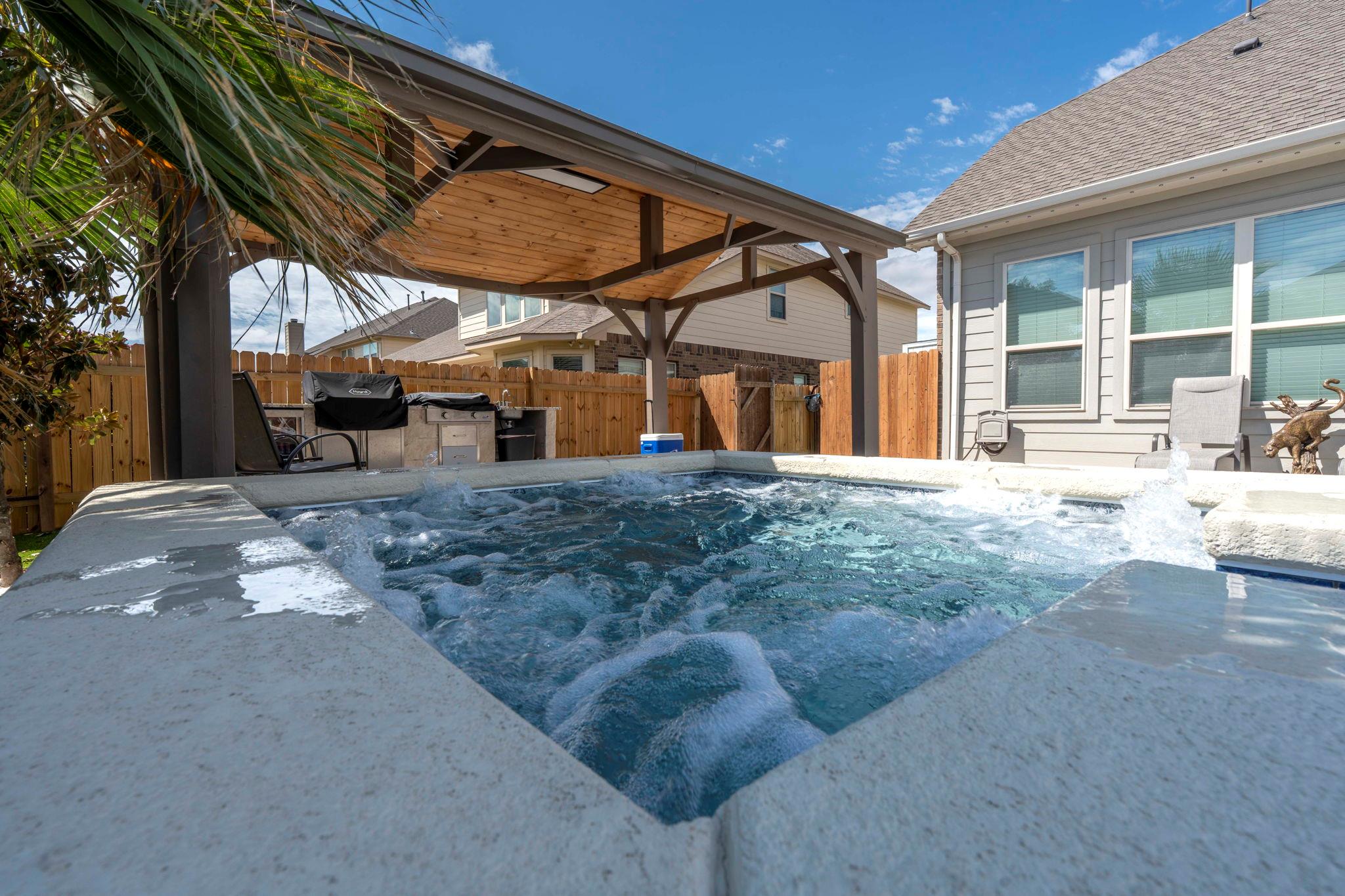 3301 Falconers Way, Pflugerville, TX 78660