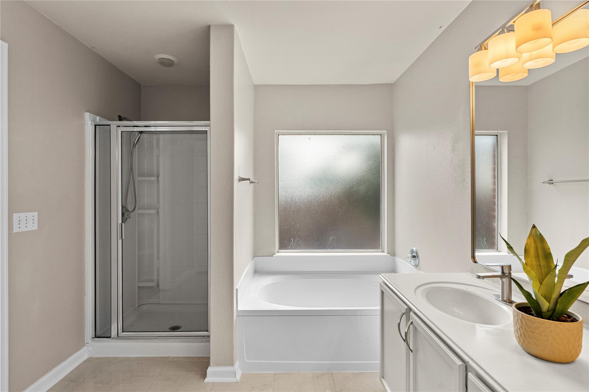 292 Spruce Dr, Kyle, TX 78640