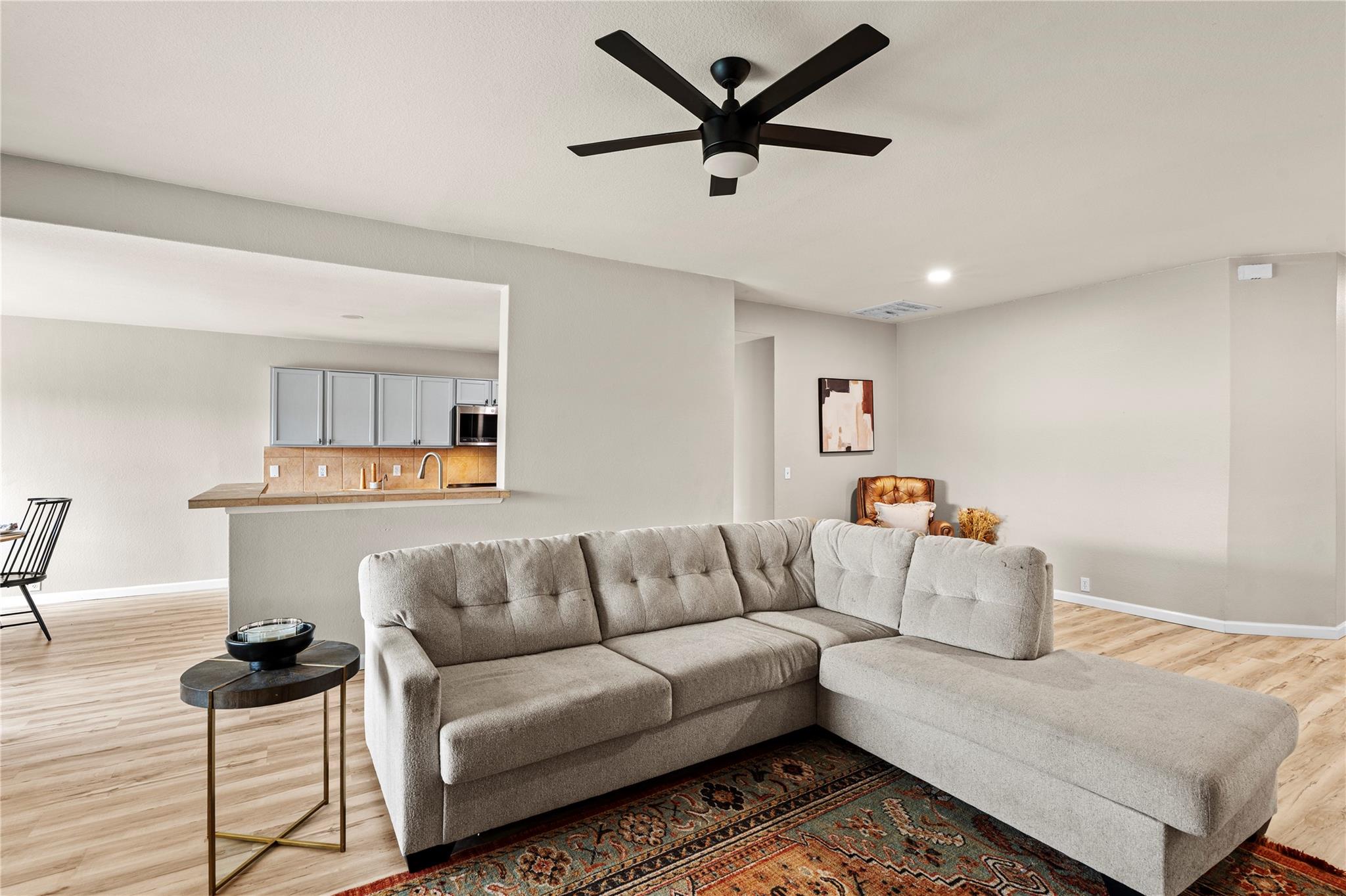 292 Spruce Dr, Kyle, TX 78640