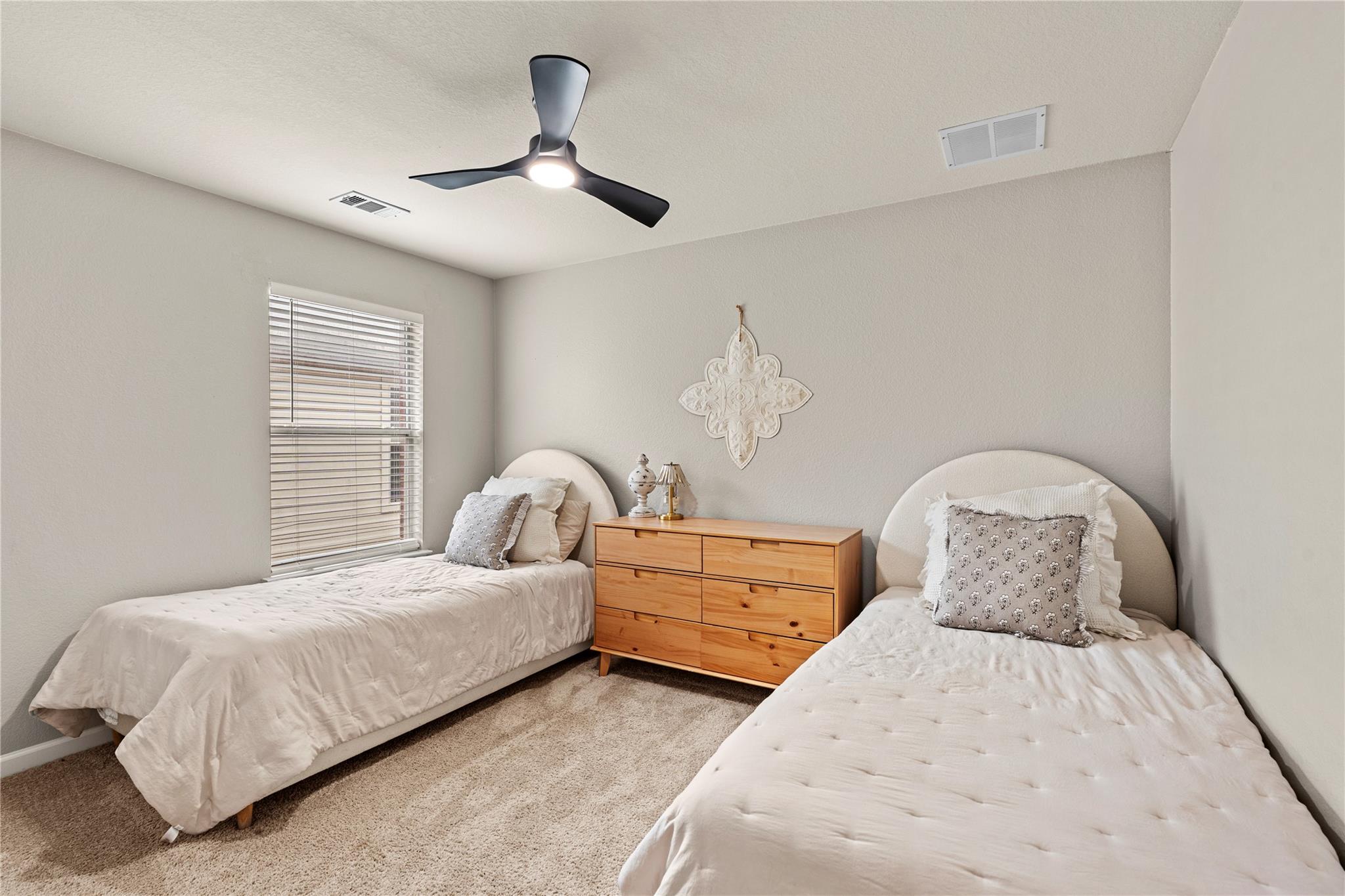 292 Spruce Dr, Kyle, TX 78640