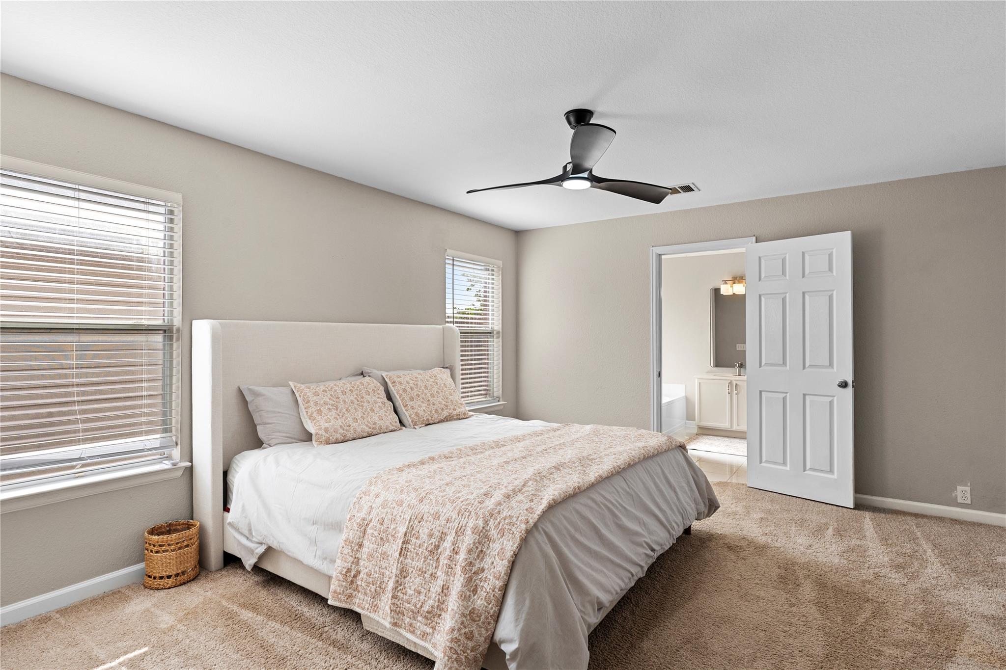 292 Spruce Dr, Kyle, TX 78640