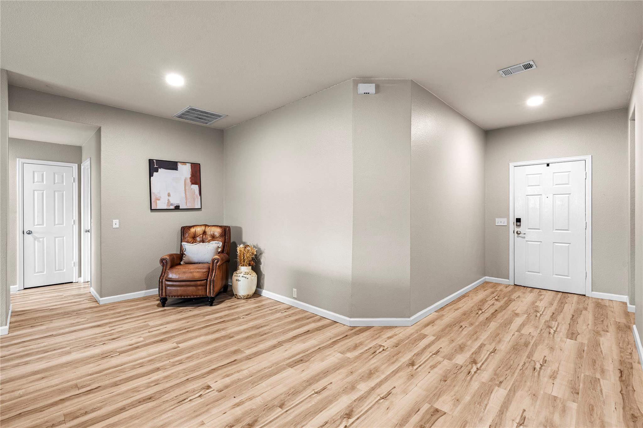 292 Spruce Dr, Kyle, TX 78640