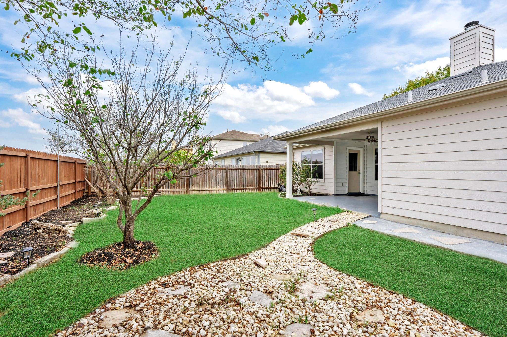 292 Spruce Dr, Kyle, TX 78640