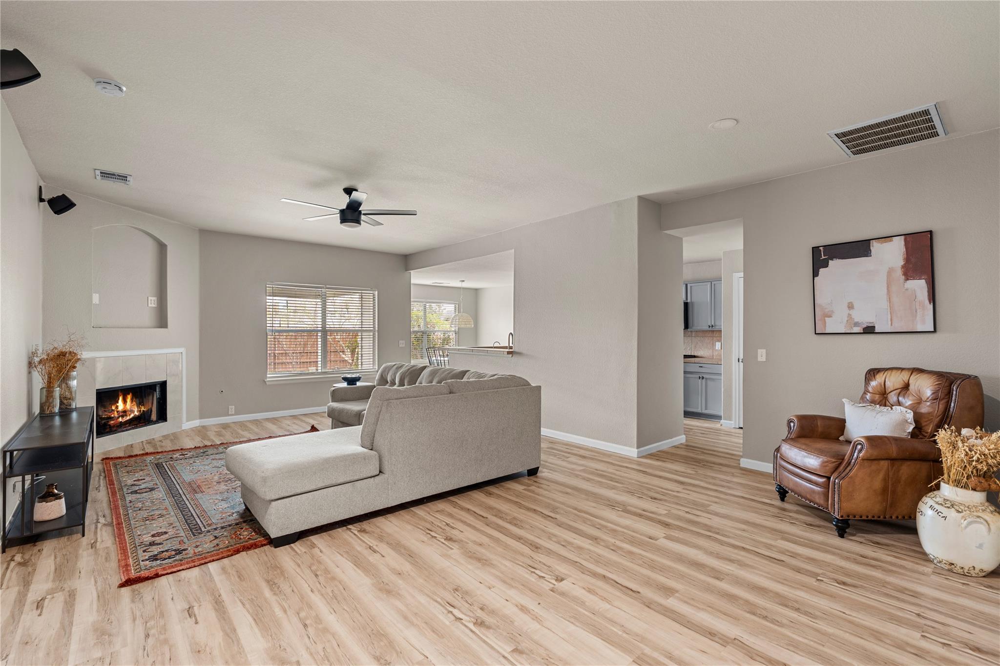 292 Spruce Dr, Kyle, TX 78640