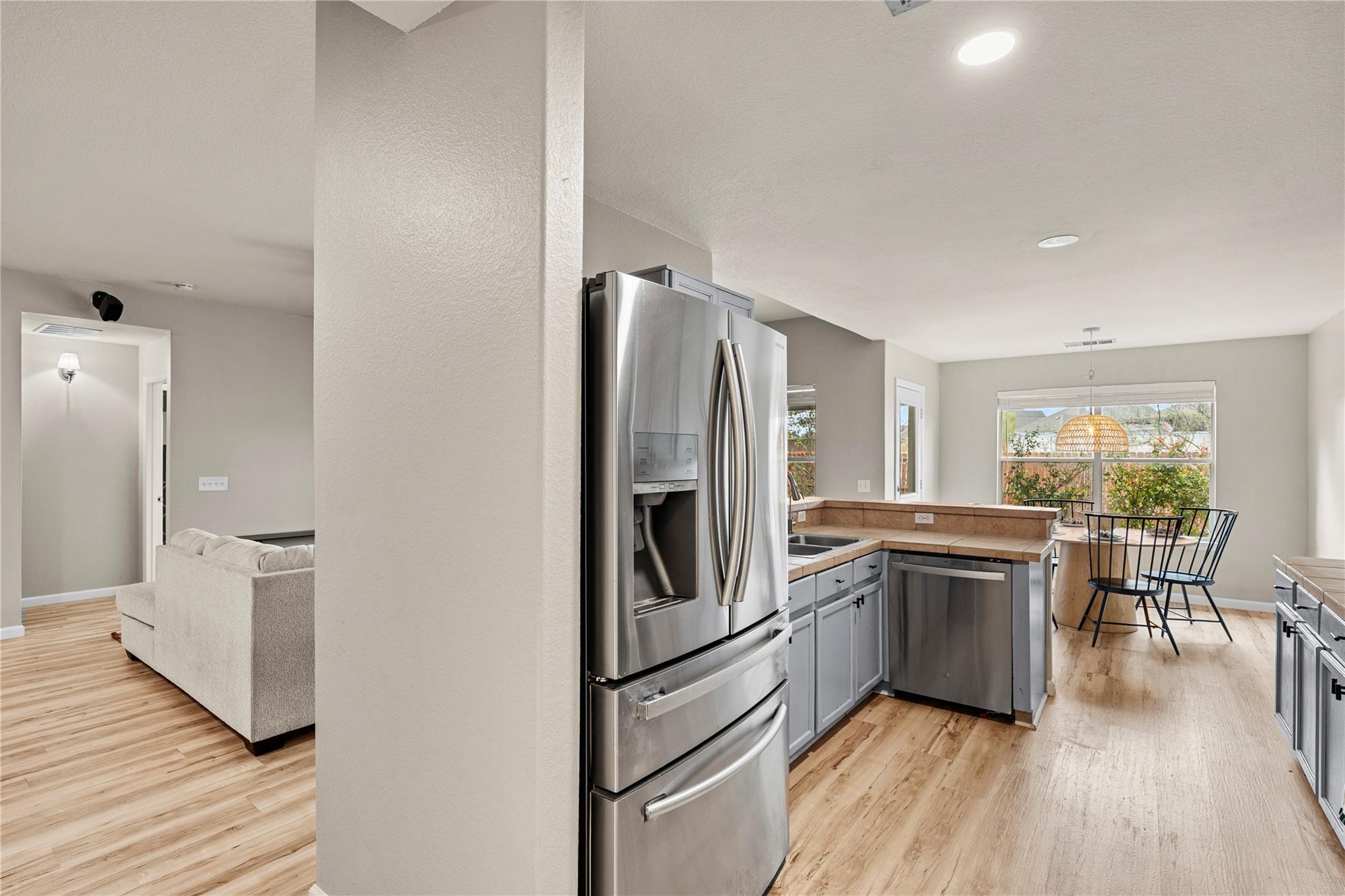 292 Spruce Dr, Kyle, TX 78640