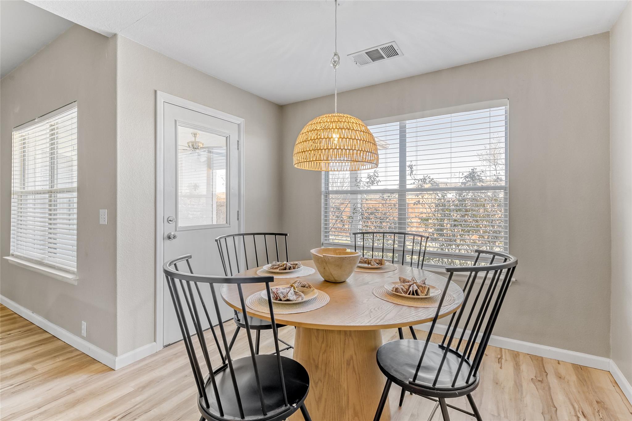 292 Spruce Dr, Kyle, TX 78640