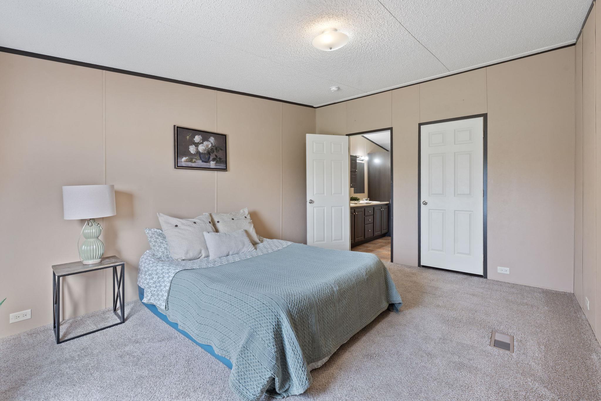 128 Monterrey Hills Dr, Del Valle, TX 78617