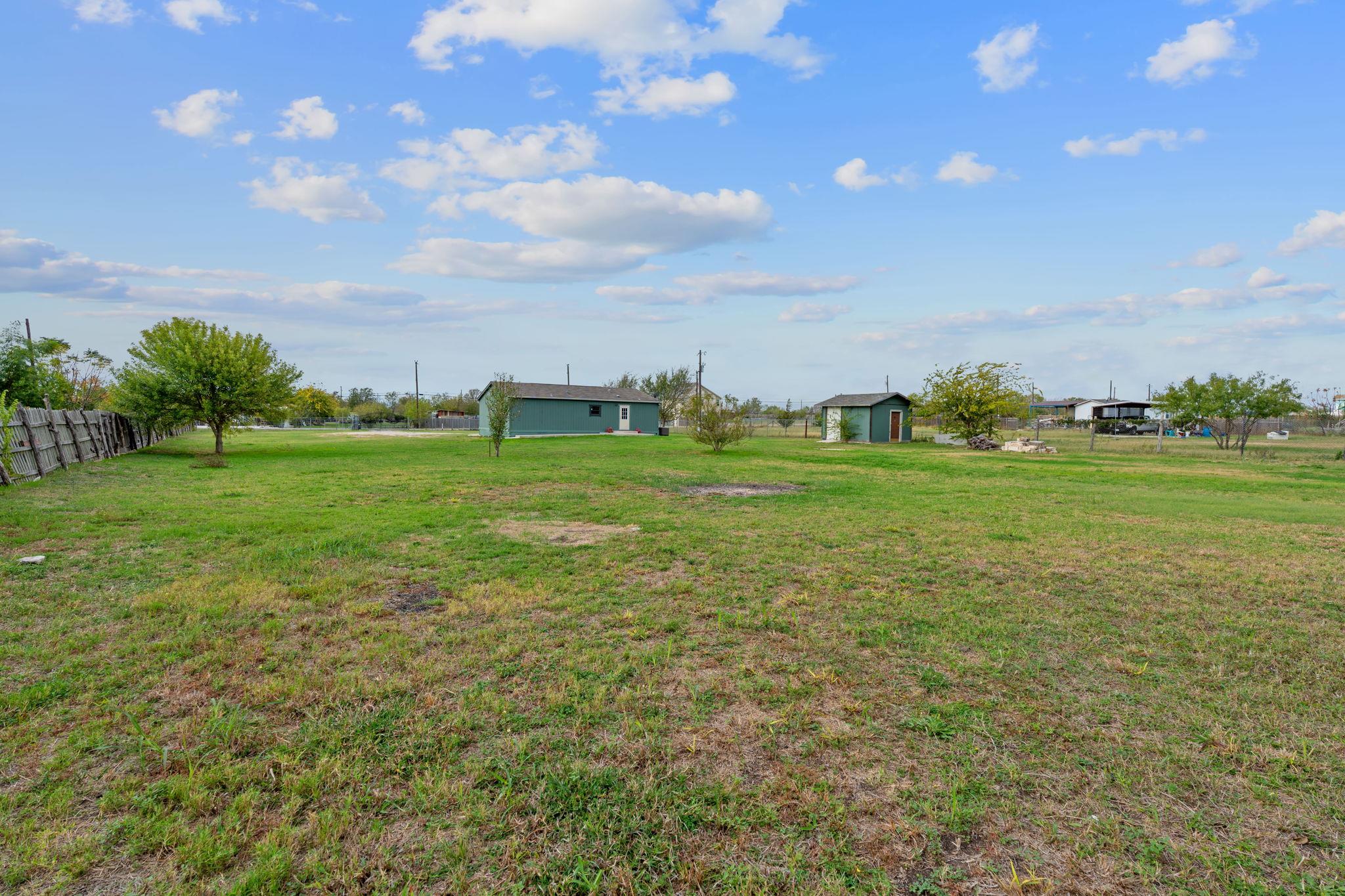 128 Monterrey Hills Dr, Del Valle, TX 78617