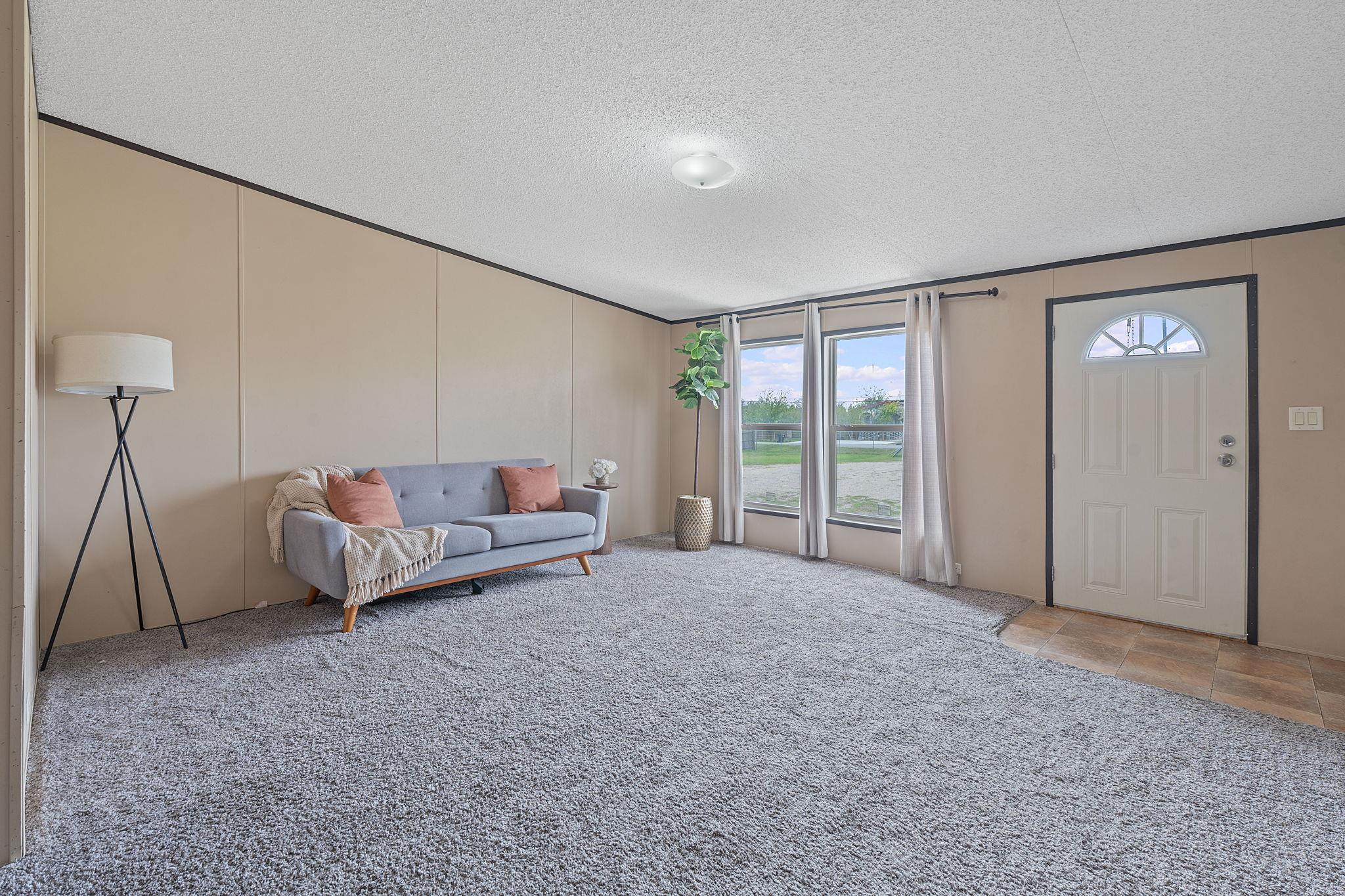 128 Monterrey Hills Dr, Del Valle, TX 78617