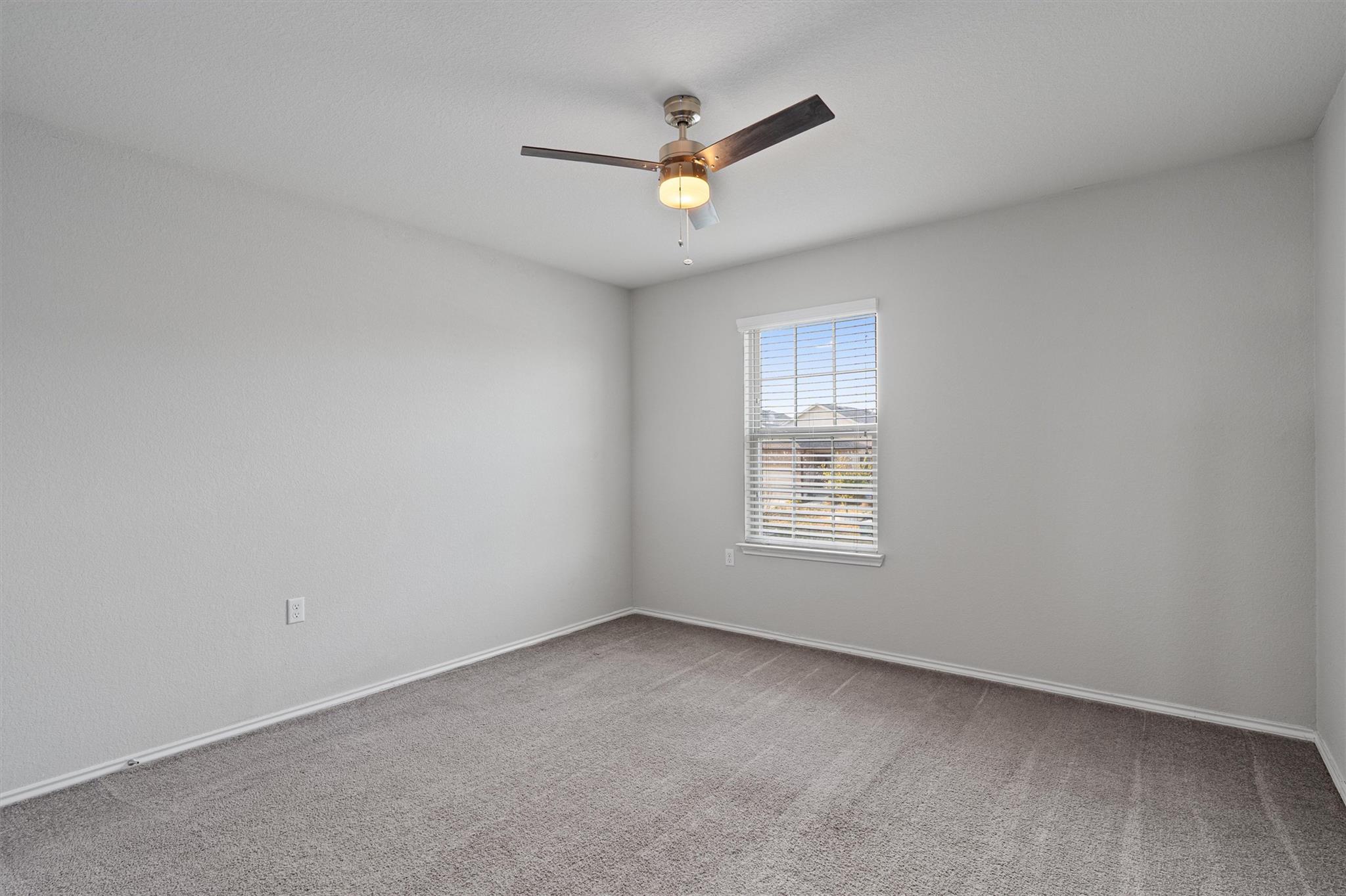 7001 Midlothian Dr, Austin, TX 78754