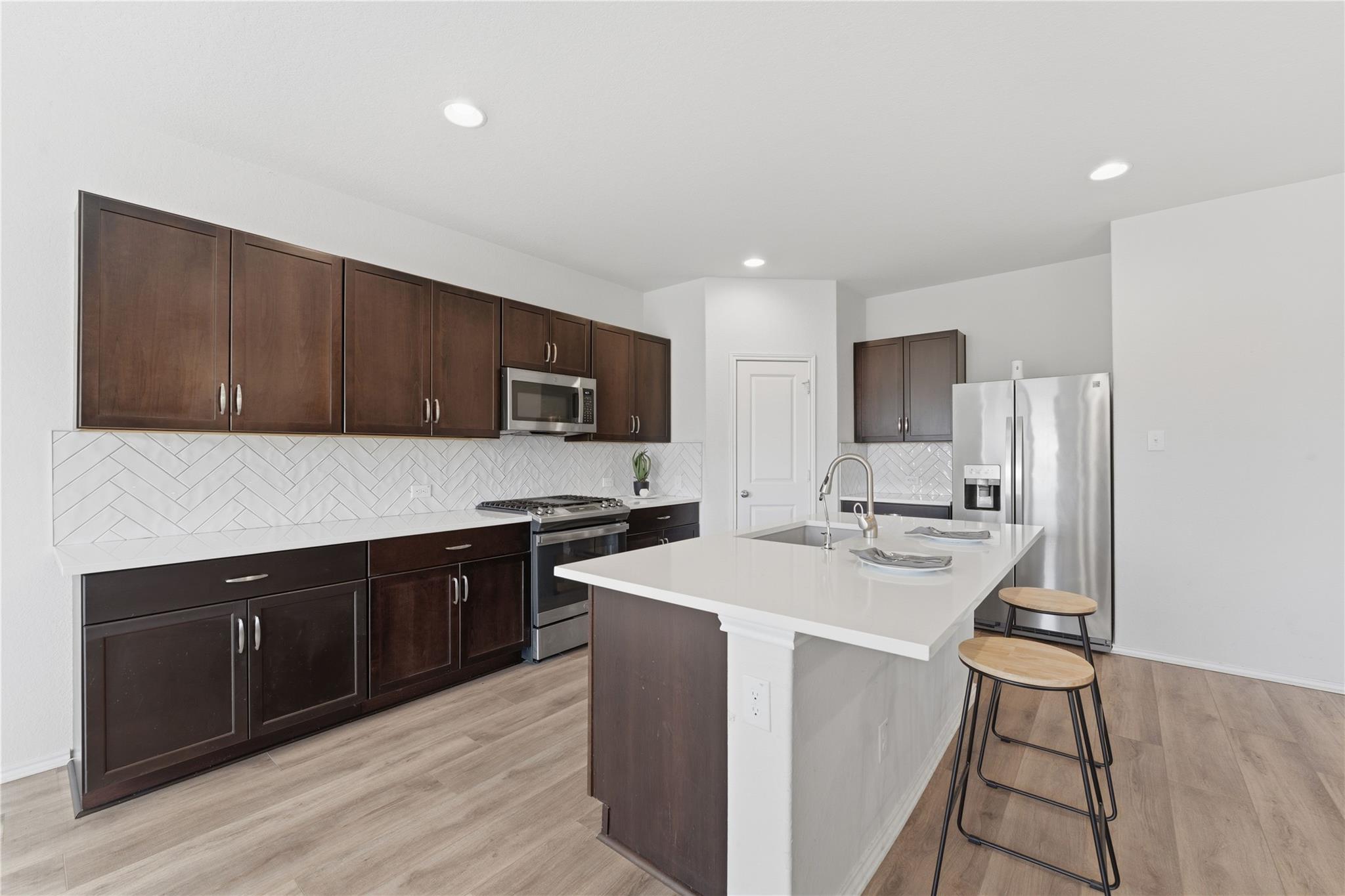 2946 WOLFCREEK Dr, New Braunfels, TX 78130