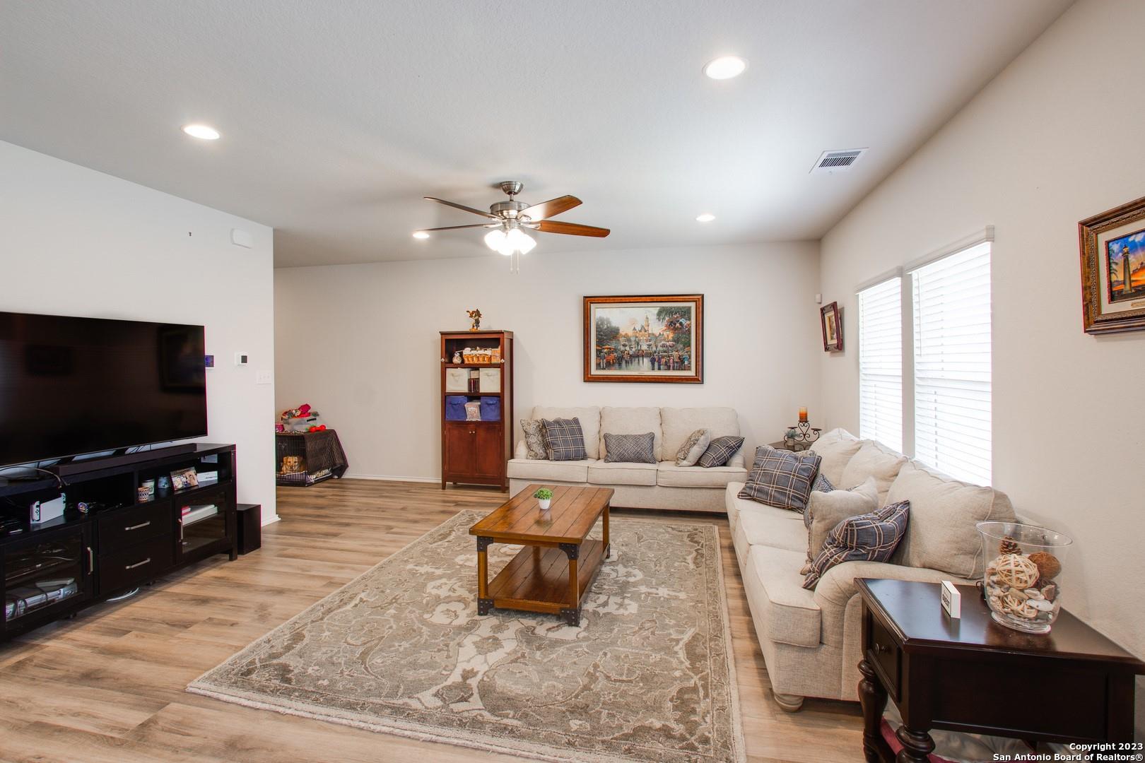 2946 WOLFCREEK Dr, New Braunfels, TX 78130