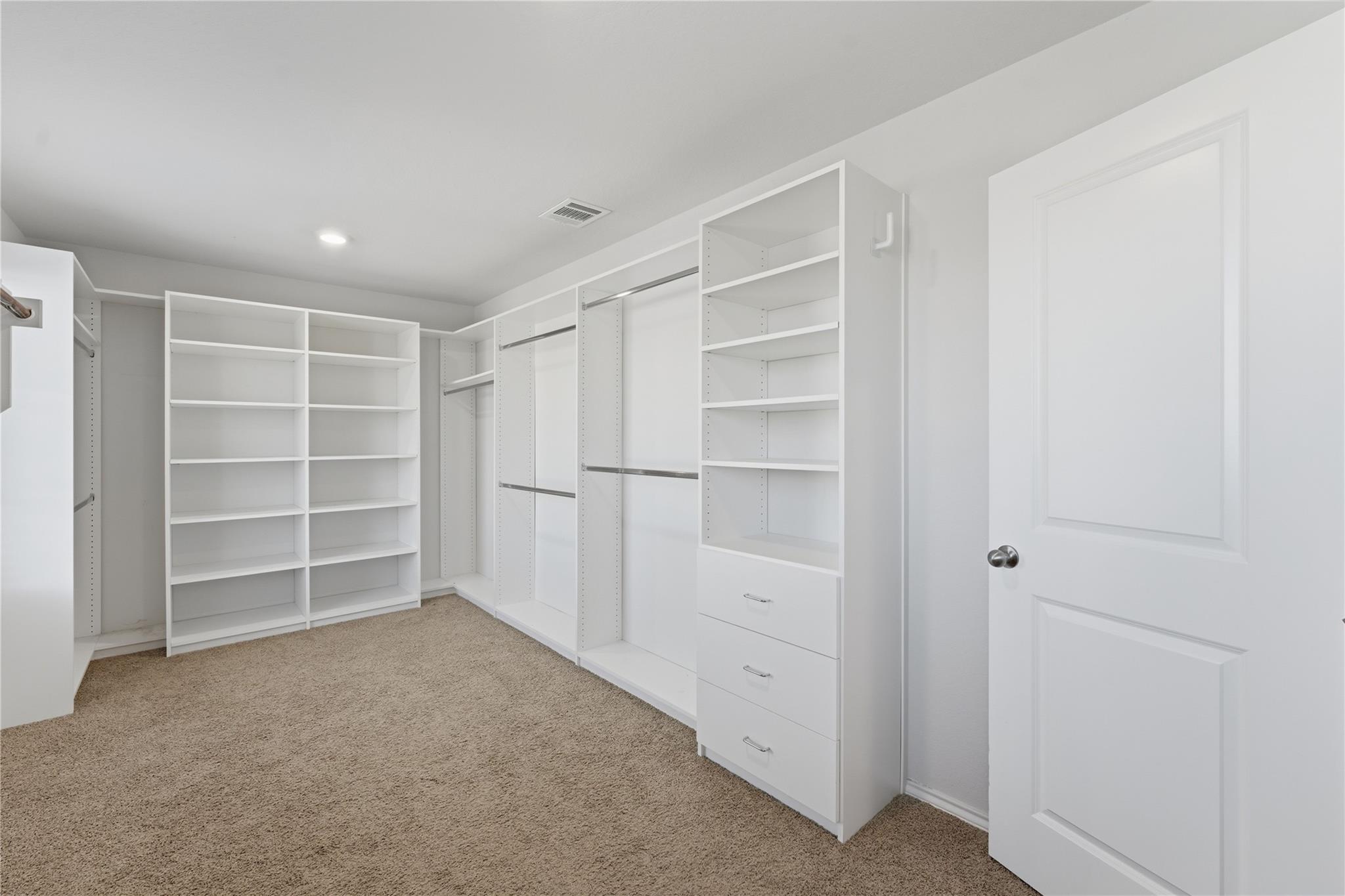 2946 WOLFCREEK Dr, New Braunfels, TX 78130