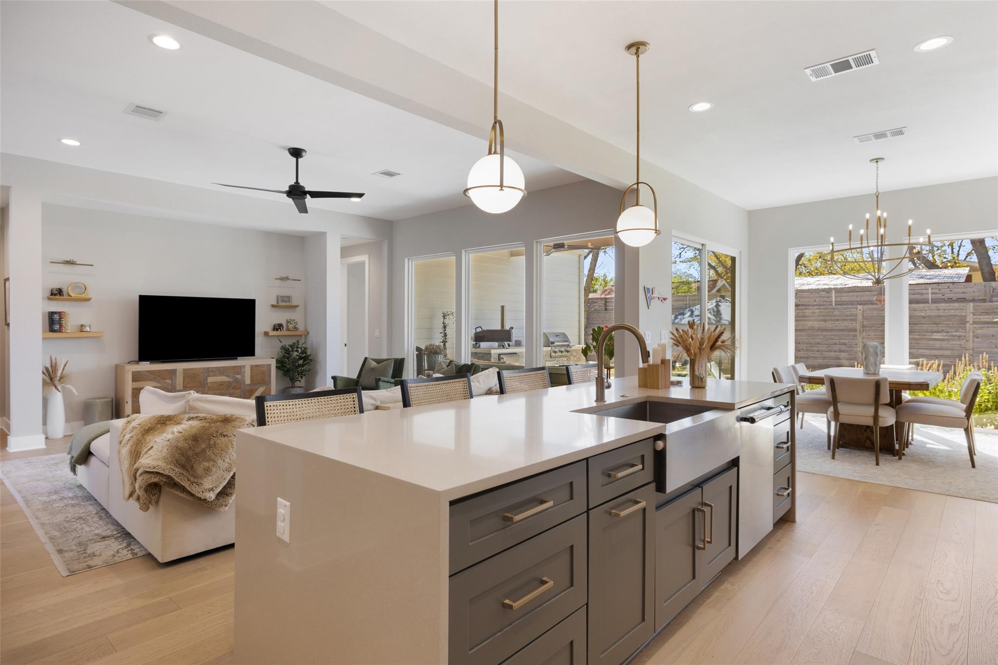 1507 Villanova Dr, Austin, TX 78757