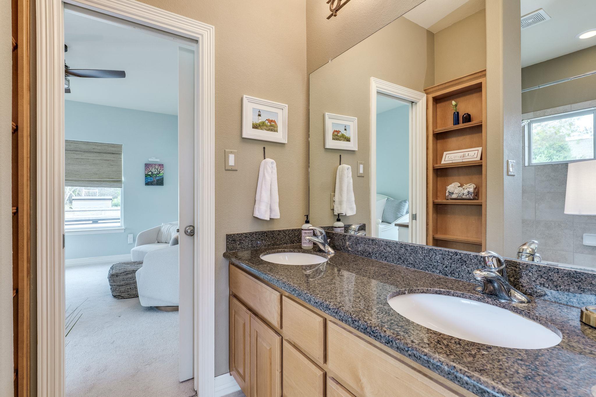 224 NEAL Dr, Liberty Hill, TX 78642