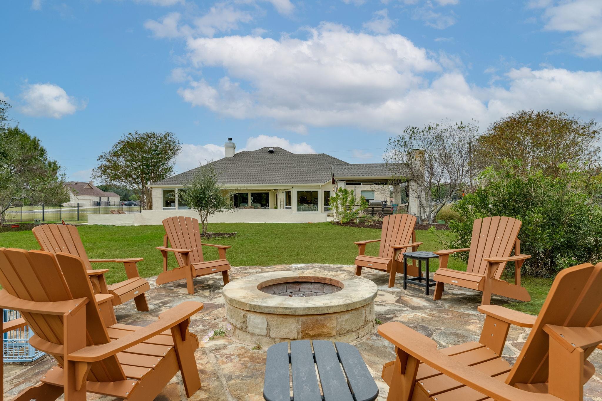 224 NEAL Dr, Liberty Hill, TX 78642