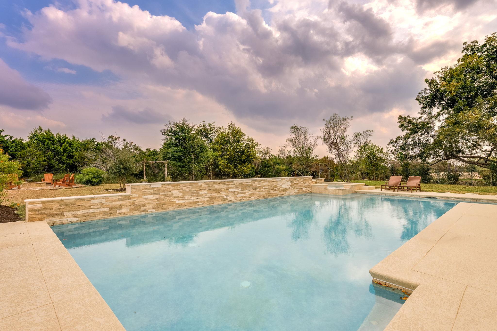 224 NEAL Dr, Liberty Hill, TX 78642