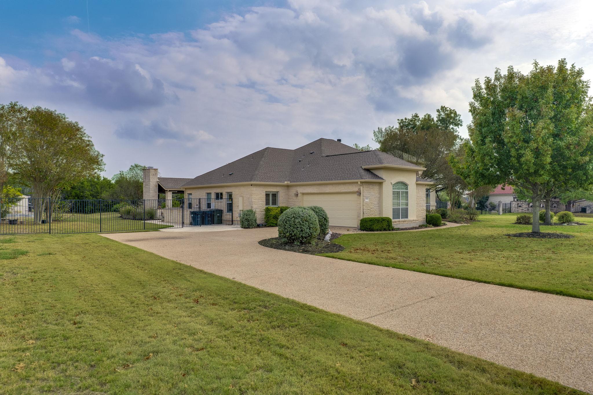 224 NEAL Dr, Liberty Hill, TX 78642