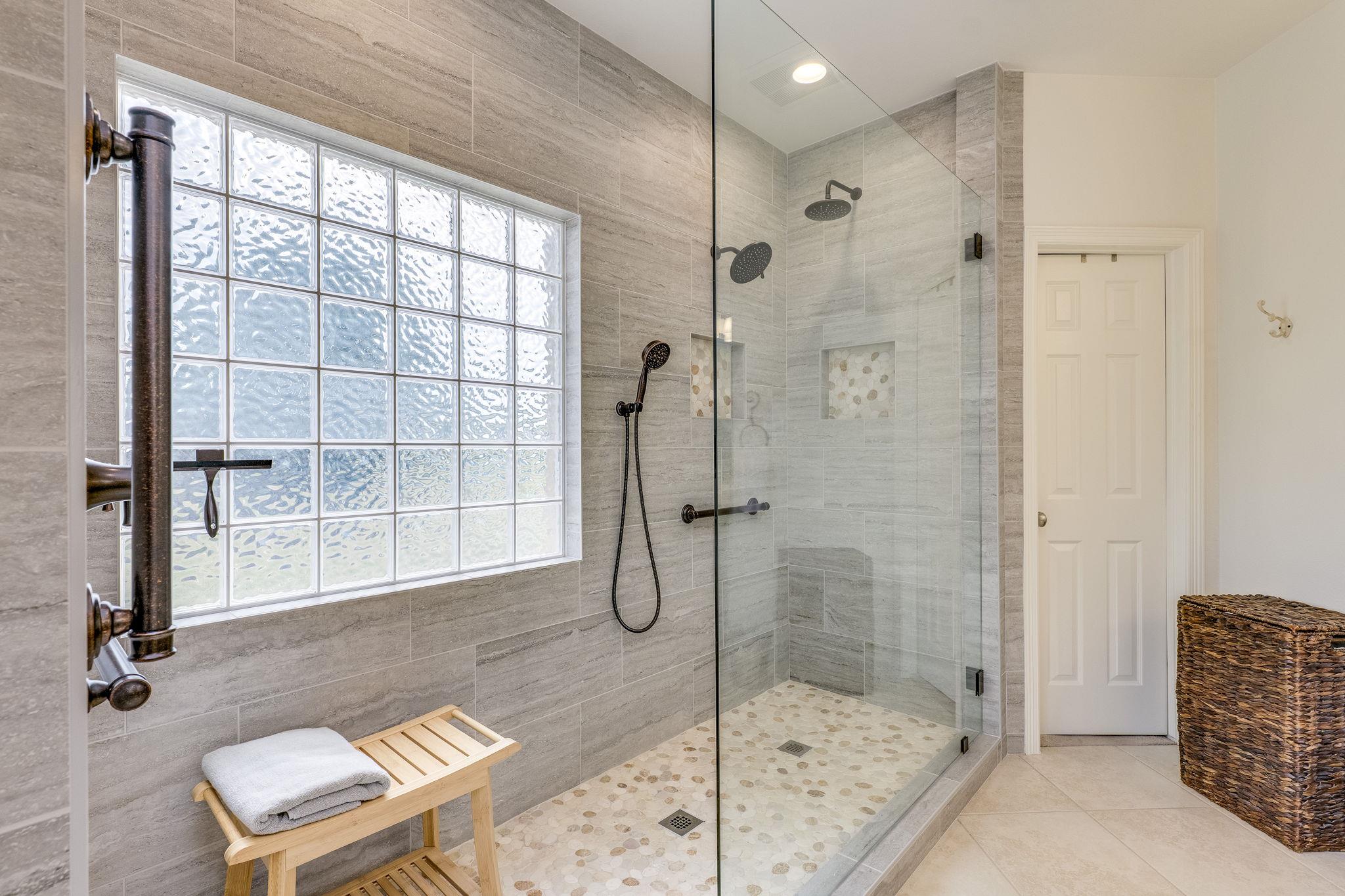 224 NEAL Dr, Liberty Hill, TX 78642