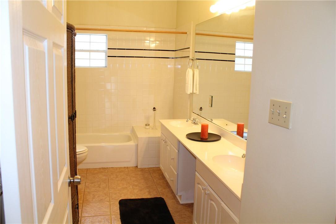 109 W 38th St # B, Austin, TX 78705