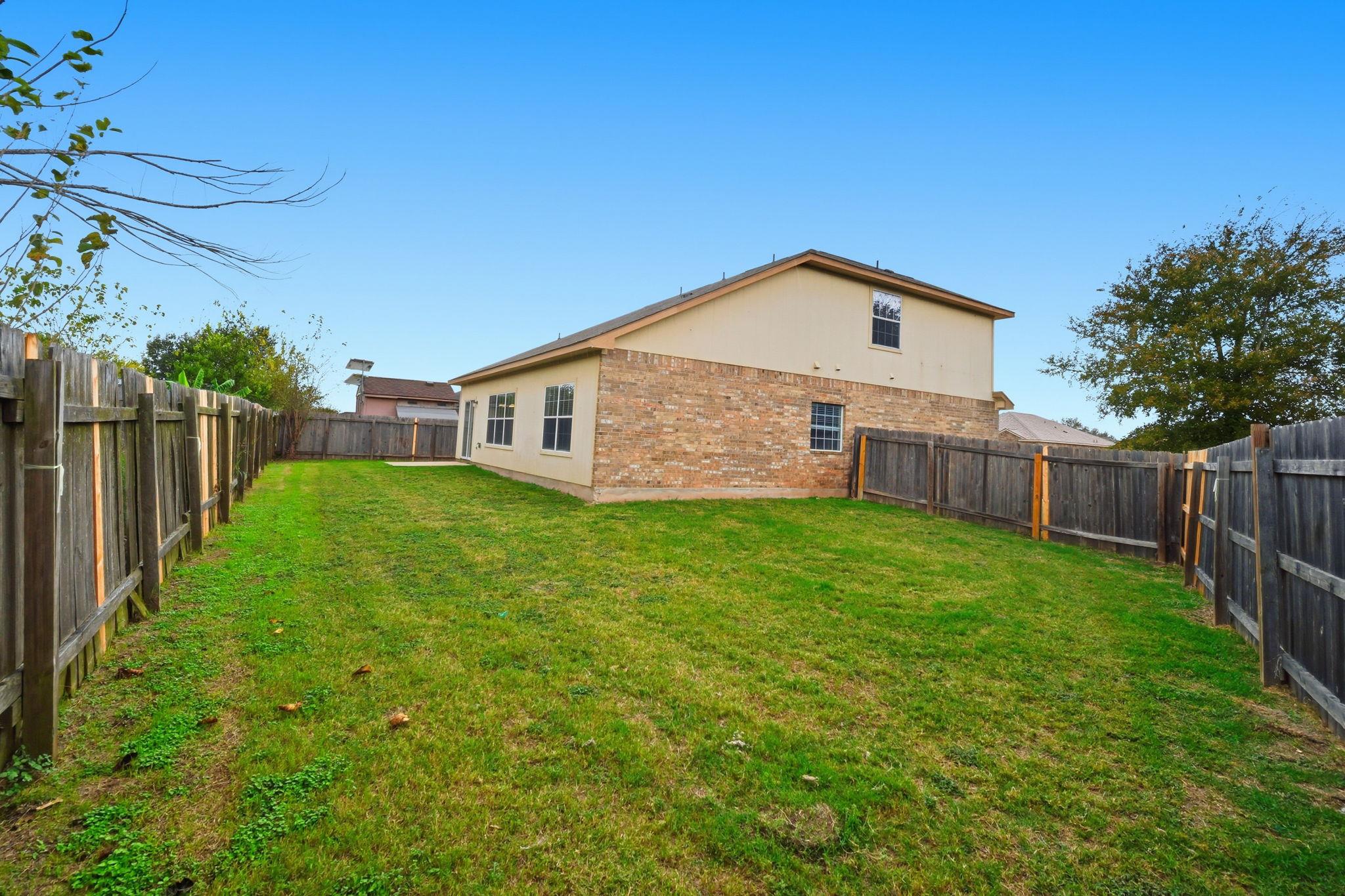 1907 Brewers Pl, Taylor, TX 76574