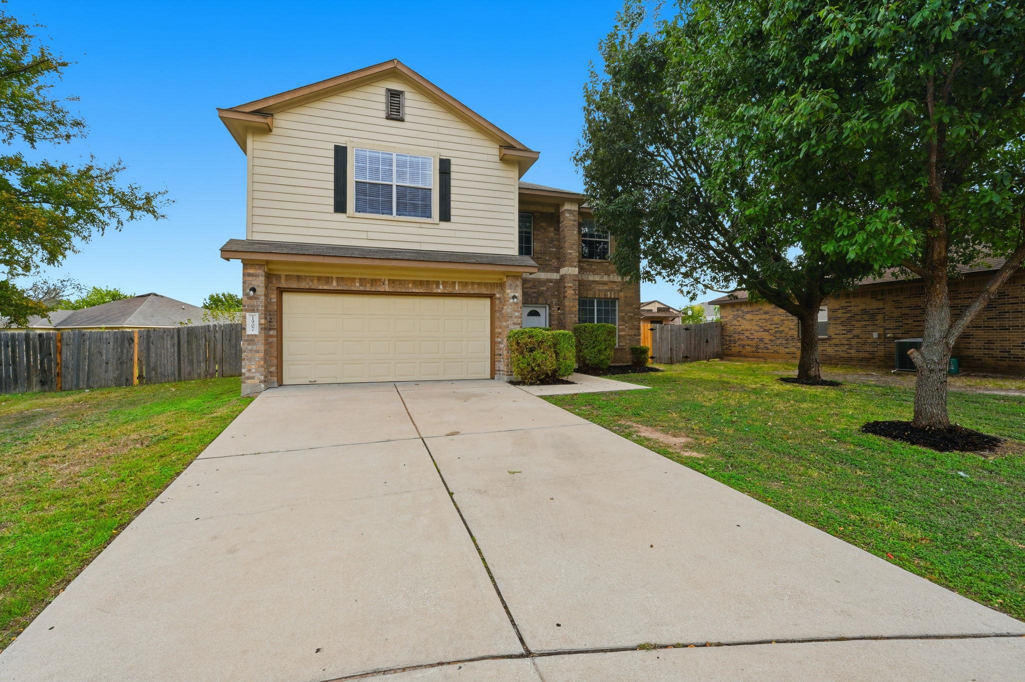 1907 Brewers Pl, Taylor, TX 76574