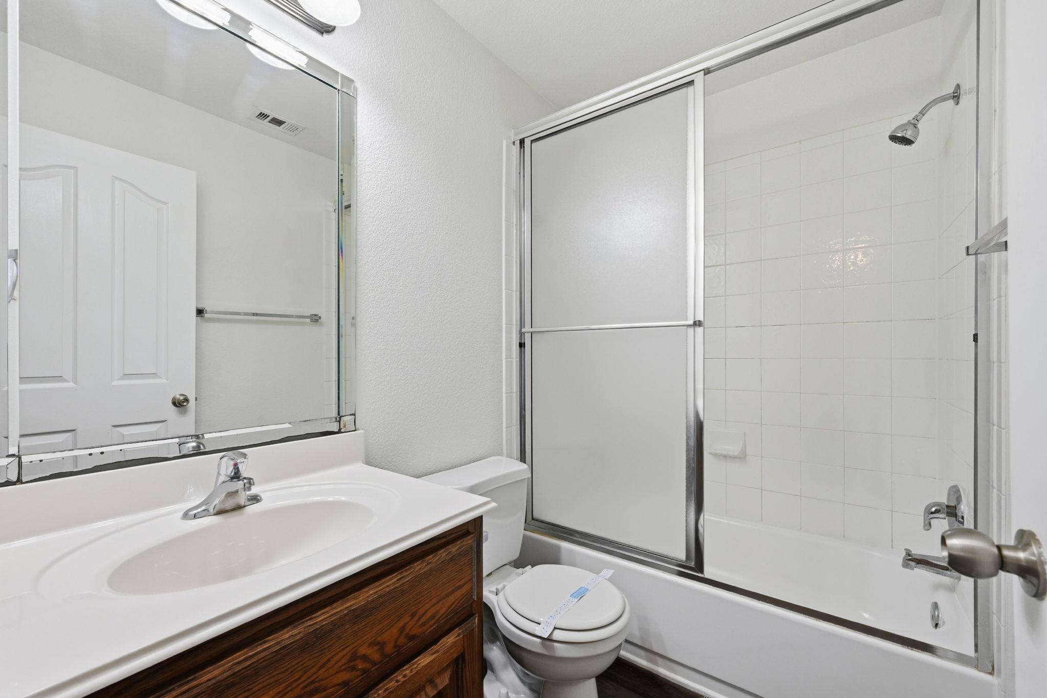 1907 Brewers Pl, Taylor, TX 76574