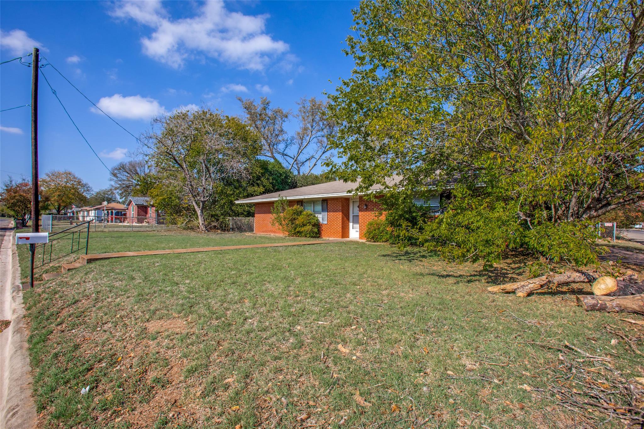 506 E Avenue T, Belton, TX 76513