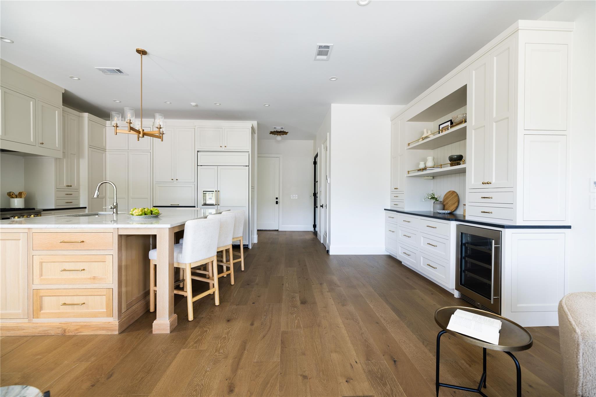 701 Hi Circle North Dr # B, Horseshoe Bay, TX 78657