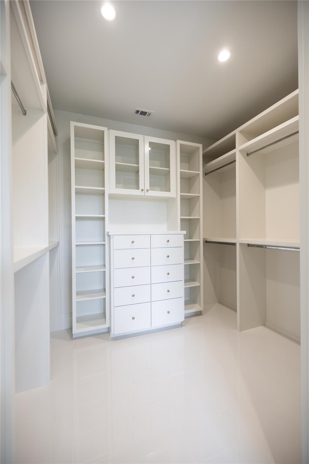 701 Hi Circle North Dr # B, Horseshoe Bay, TX 78657