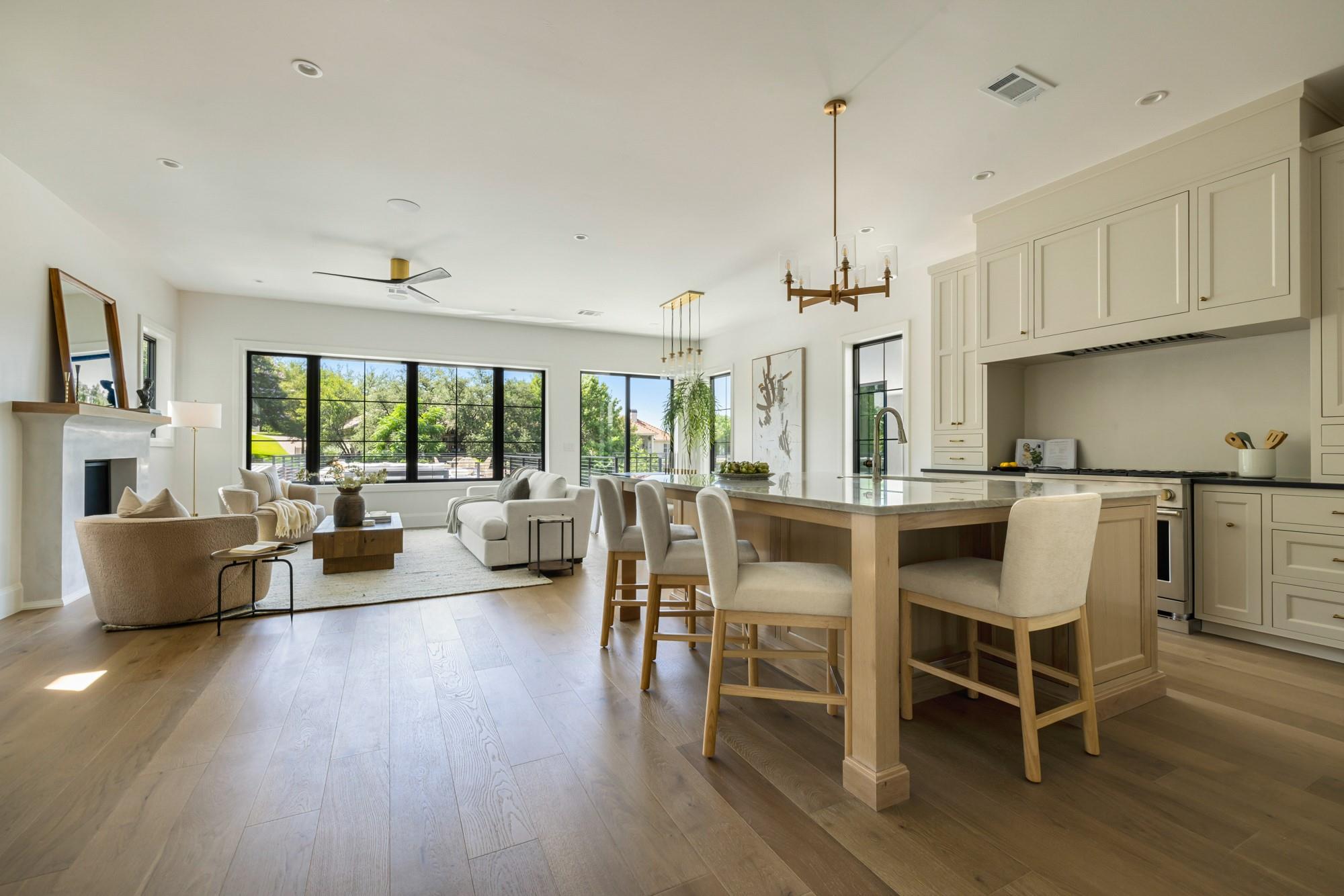 701 Hi Circle North Dr # B, Horseshoe Bay, TX 78657