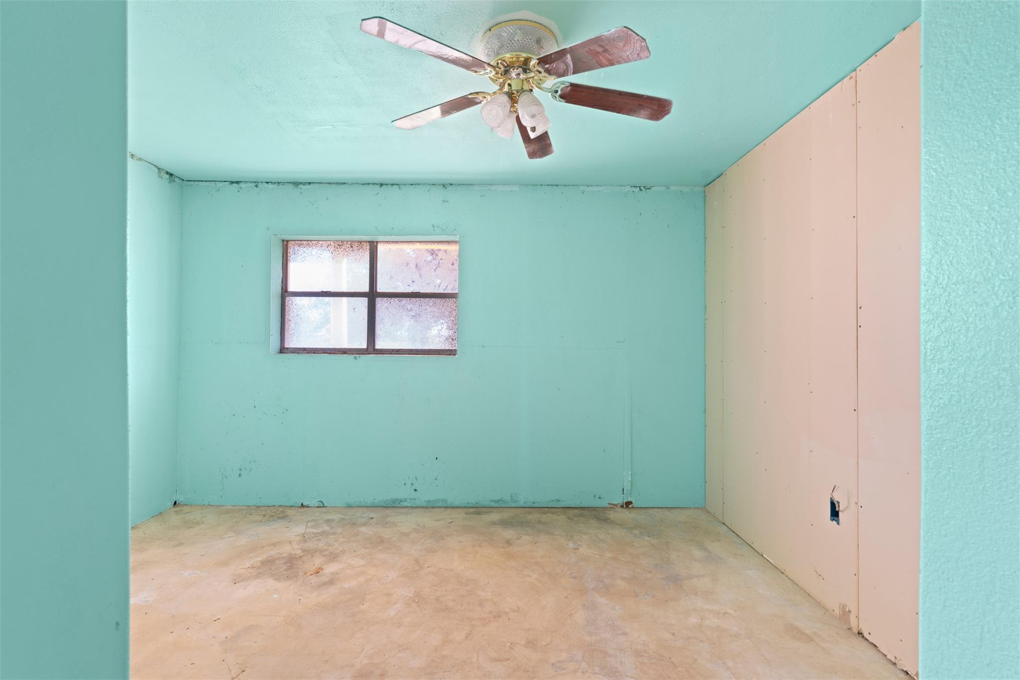 230 County Road 422, Bartlett, TX 76511