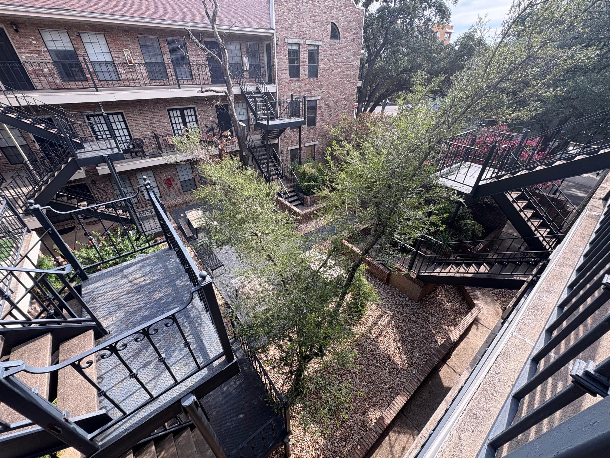 2801 RIO GRANDE St # 303, Austin, TX 78705