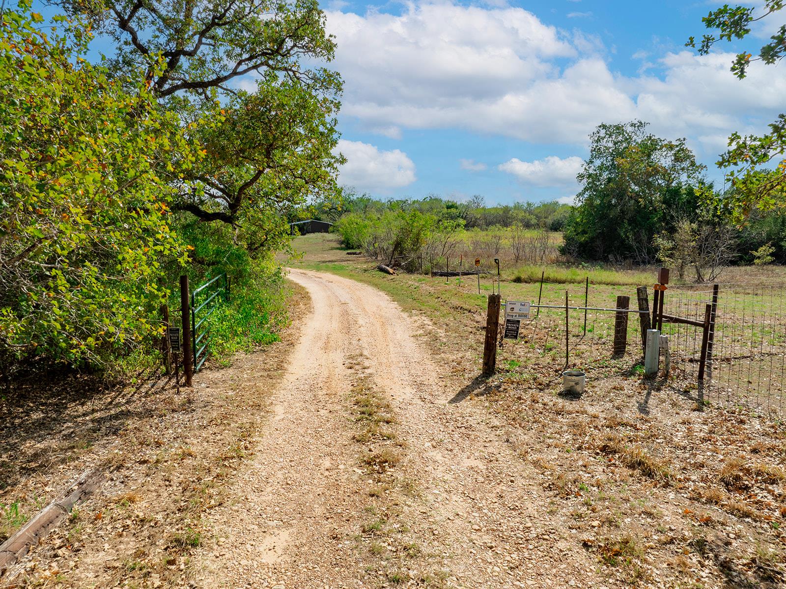 164 Bull Run Rd, Cedar Creek, TX 78612