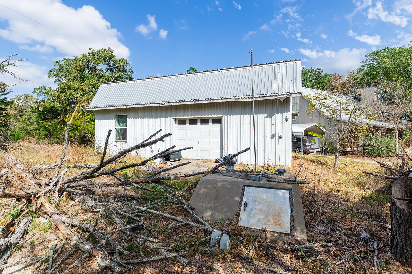 164 Bull Run Rd, Cedar Creek, TX 78612