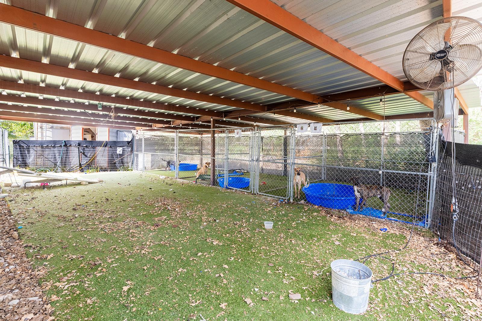 164 Bull Run Rd, Cedar Creek, TX 78612