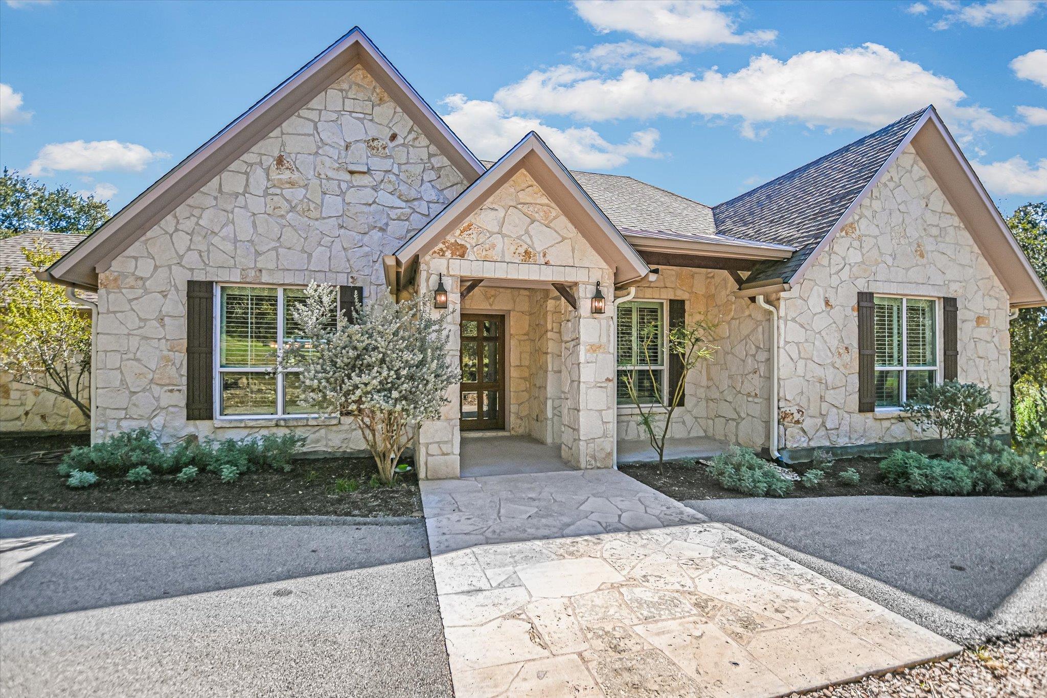801 Stone Mountain, Marble Falls, TX 78654