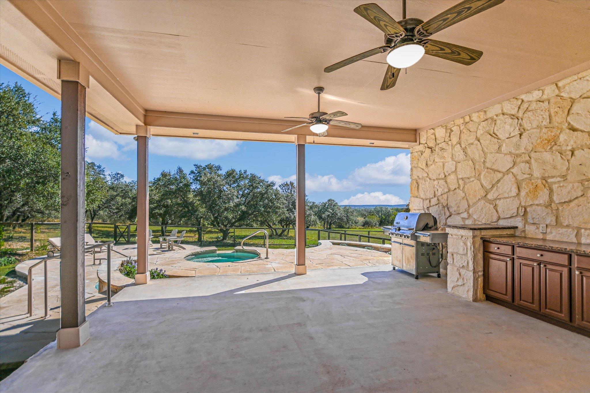 801 Stone Mountain, Marble Falls, TX 78654